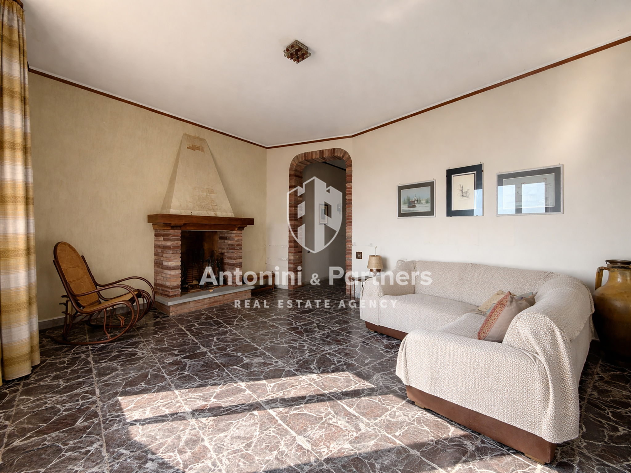 Appartamento con terrazzi in via ritorta, Tuoro sul Trasimeno