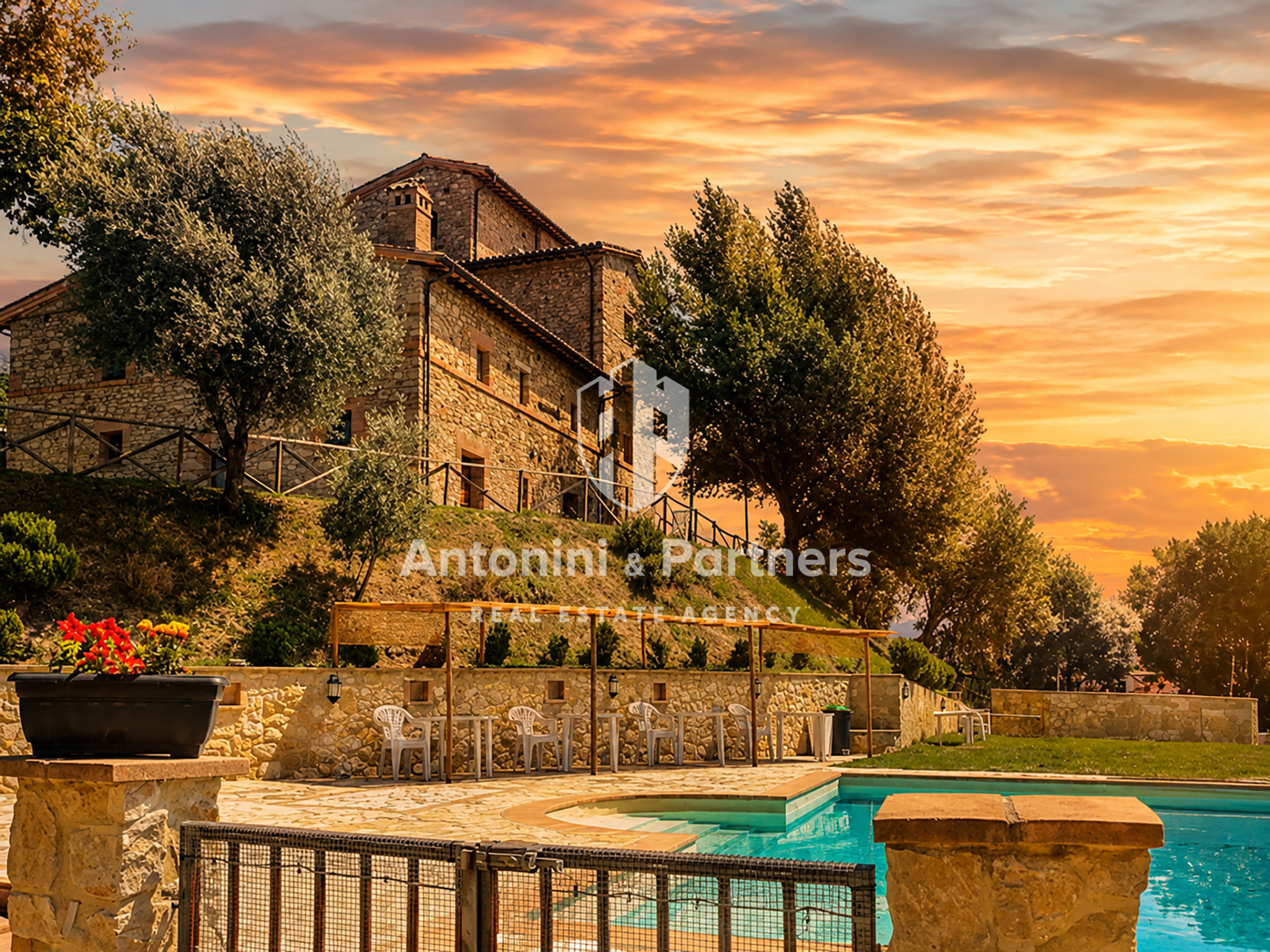 Casa indipendente con giardino in frazione montemolino todi, Todi