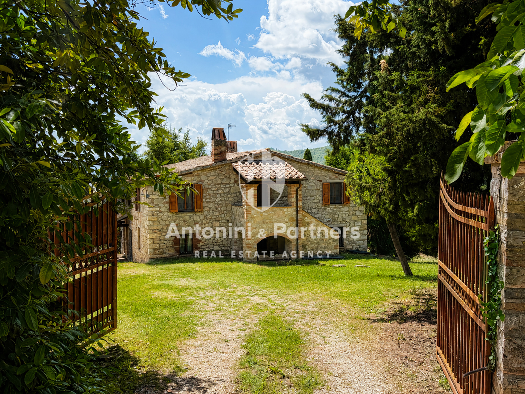 Casa indipendente con giardino in strada provinciale 373, Monte Castello di Vibio