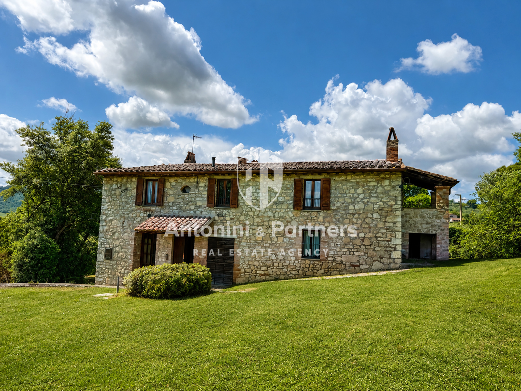Casa indipendente con giardino in strada provinciale 373, Monte Castello di Vibio