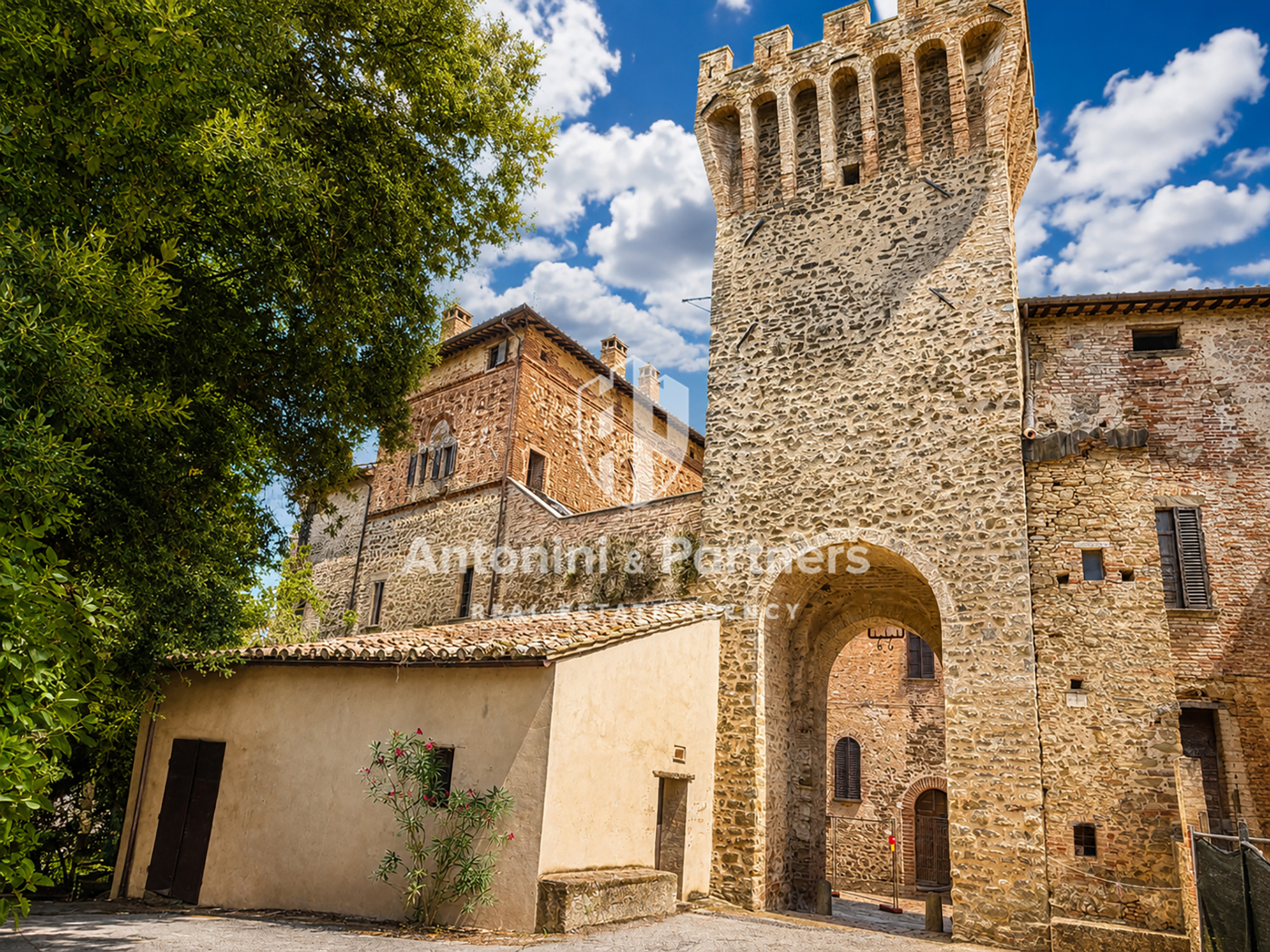 Casa indipendente con giardino in localit� santa apollinare, Marsciano