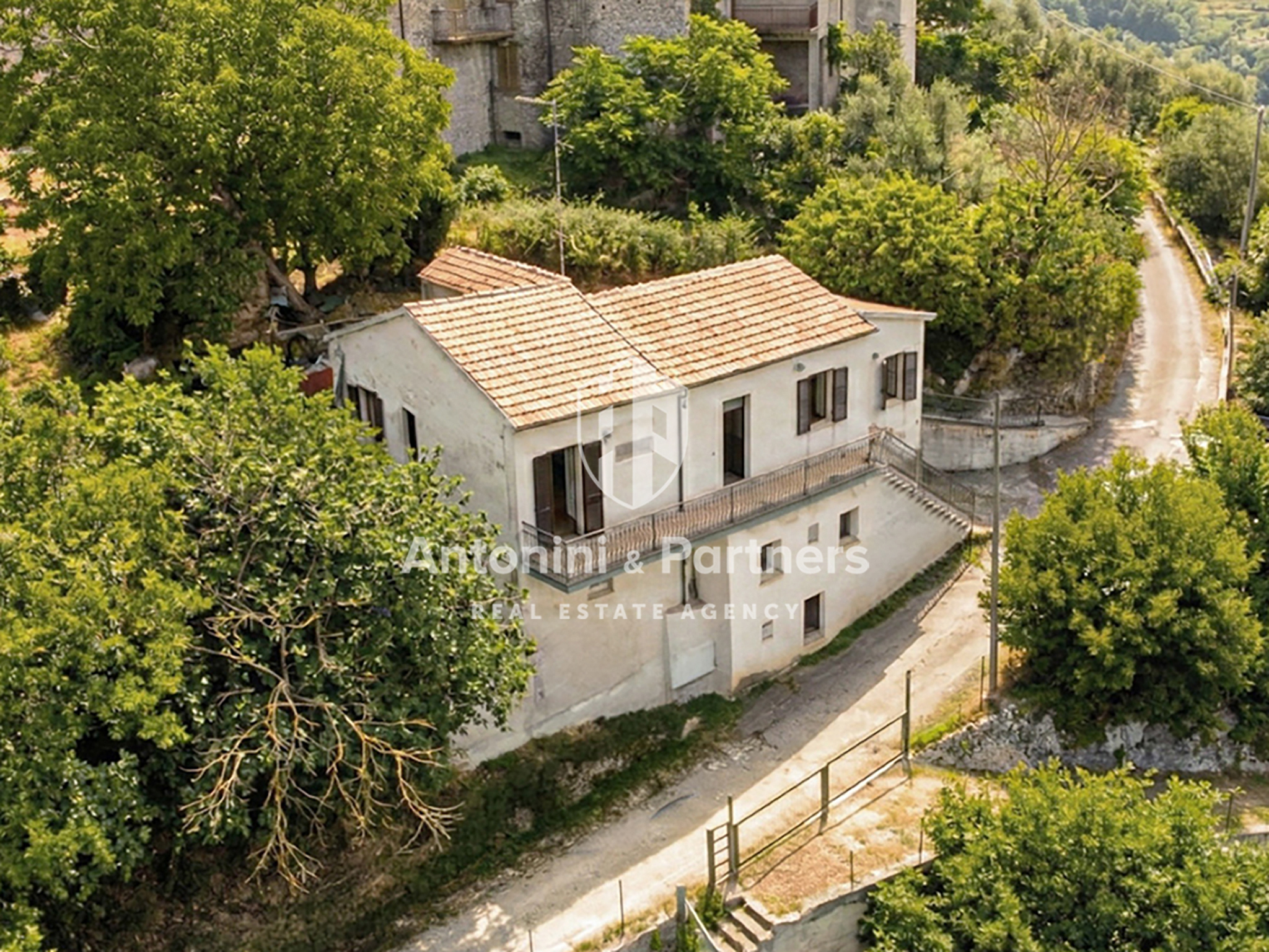 Casa indipendente con terrazzo in strada provinciale 421 421, Massa Martana