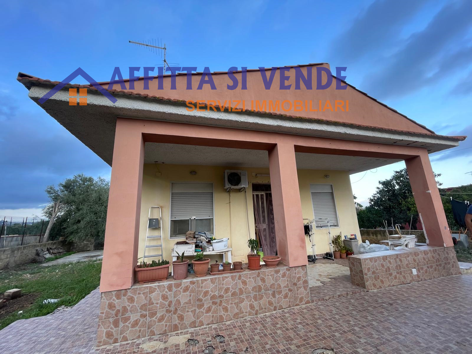 Casa indipendente con giardino in strada benali 190, Siracusa