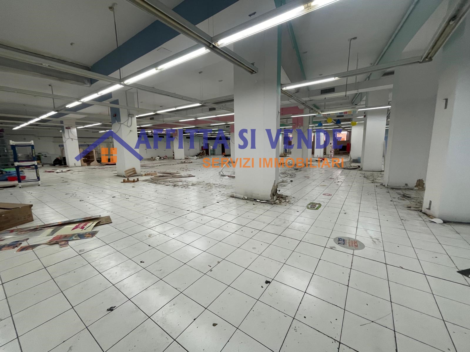 Locale commerciale in affitto in via tevere 72, Siracusa