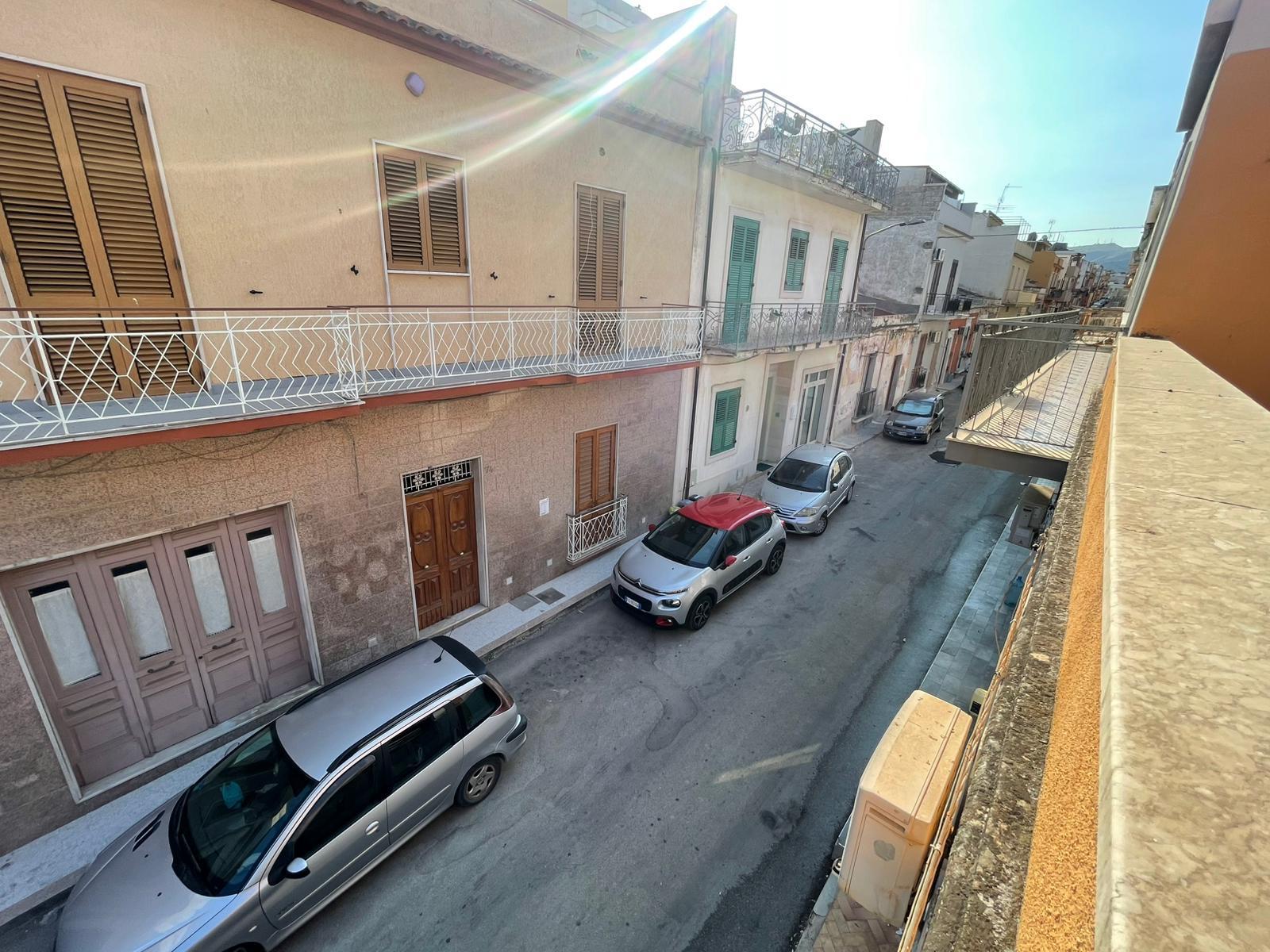 Casa indipendente da ristrutturare in via locatelli, Avola