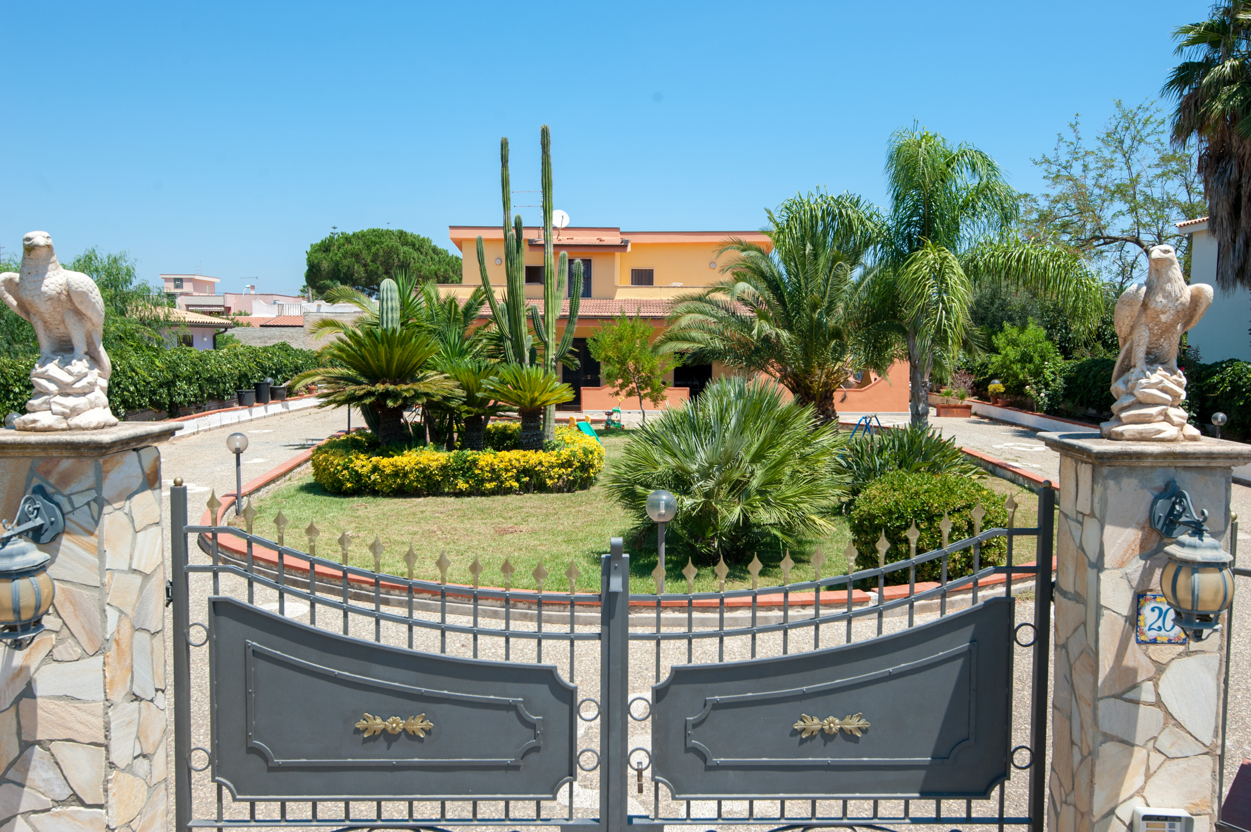Villa con giardino in via isole delle filippine 20, Siracusa
