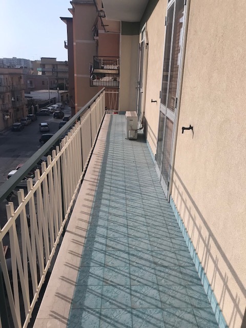 Quadrilocale in vendita in via rosario gagliardi, Siracusa