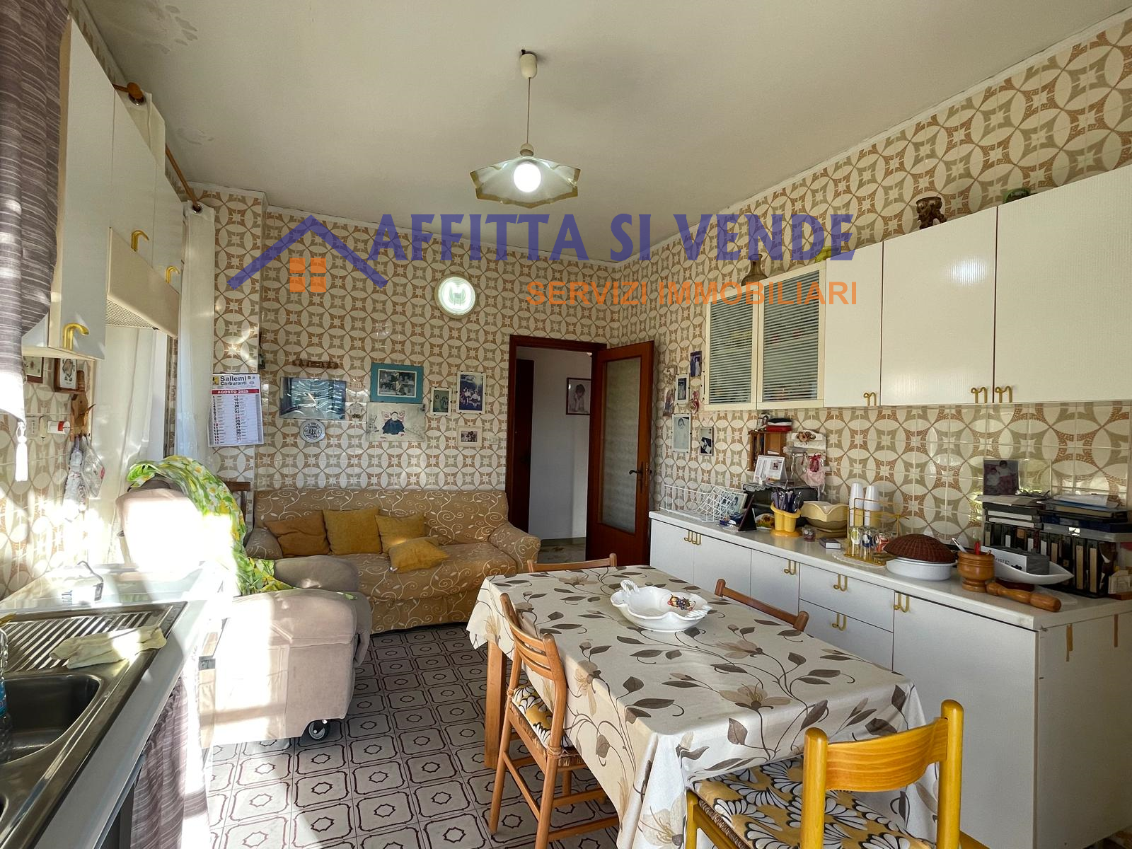 Appartamento con box doppio in via patern 81, Siracusa