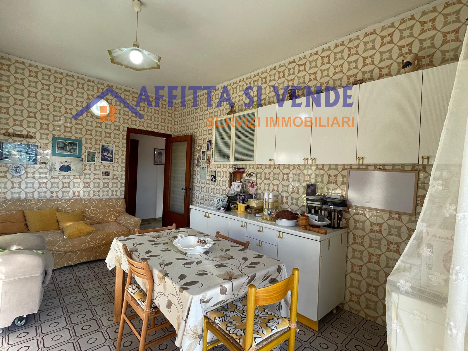 Appartamento con box doppio in via patern 81, Siracusa