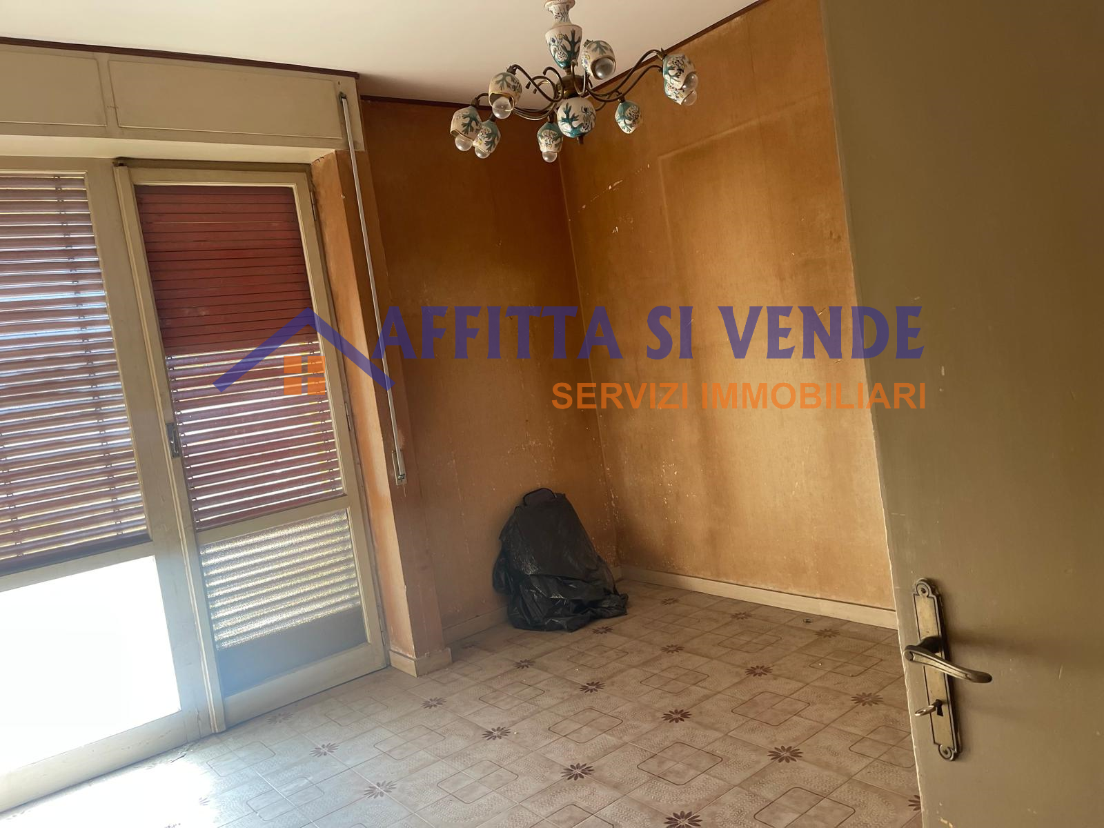 Quadrilocale da ristrutturare in via giarre 5, Siracusa