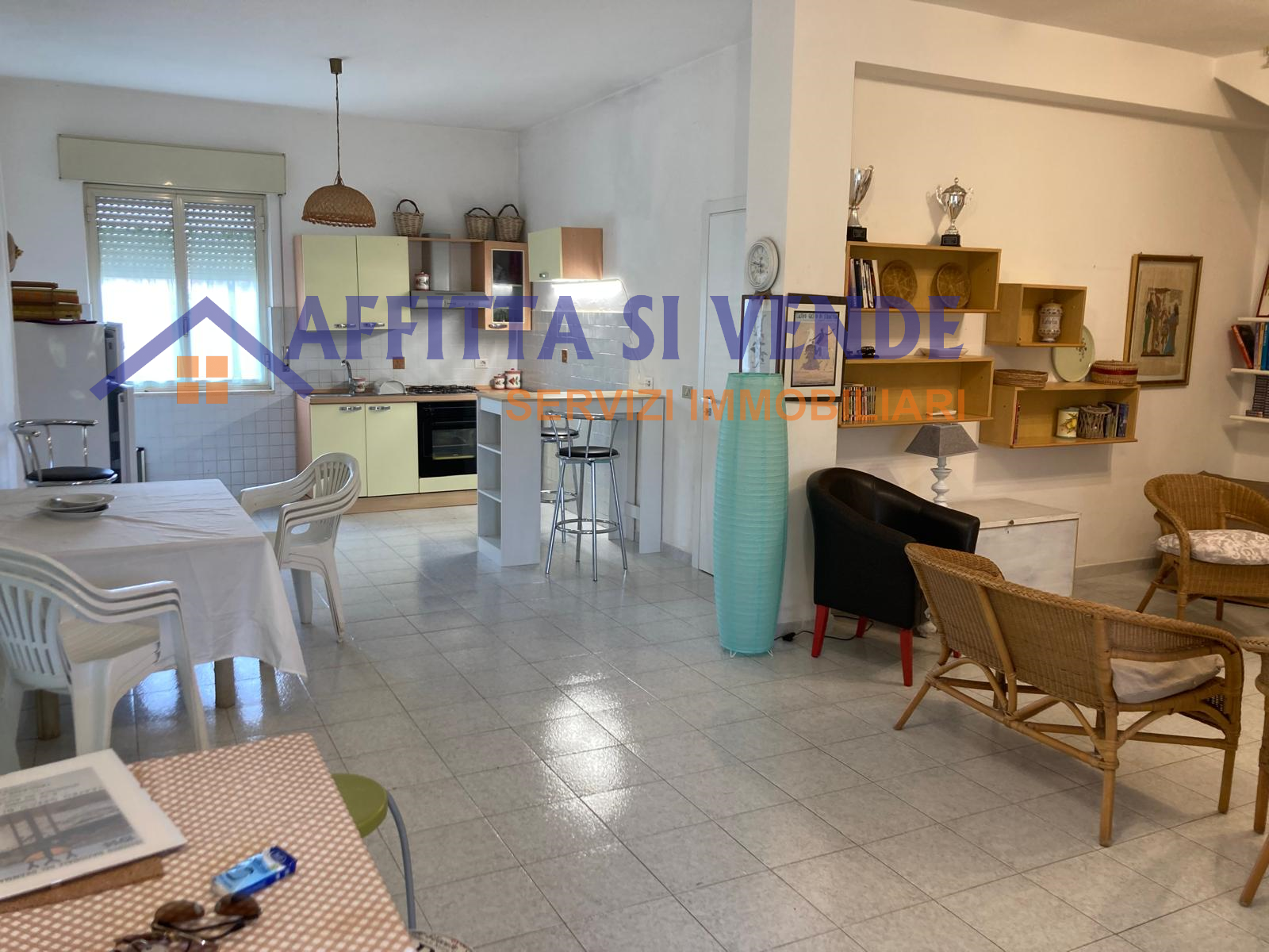 Villa con giardino in via isole marchesi 46, Siracusa