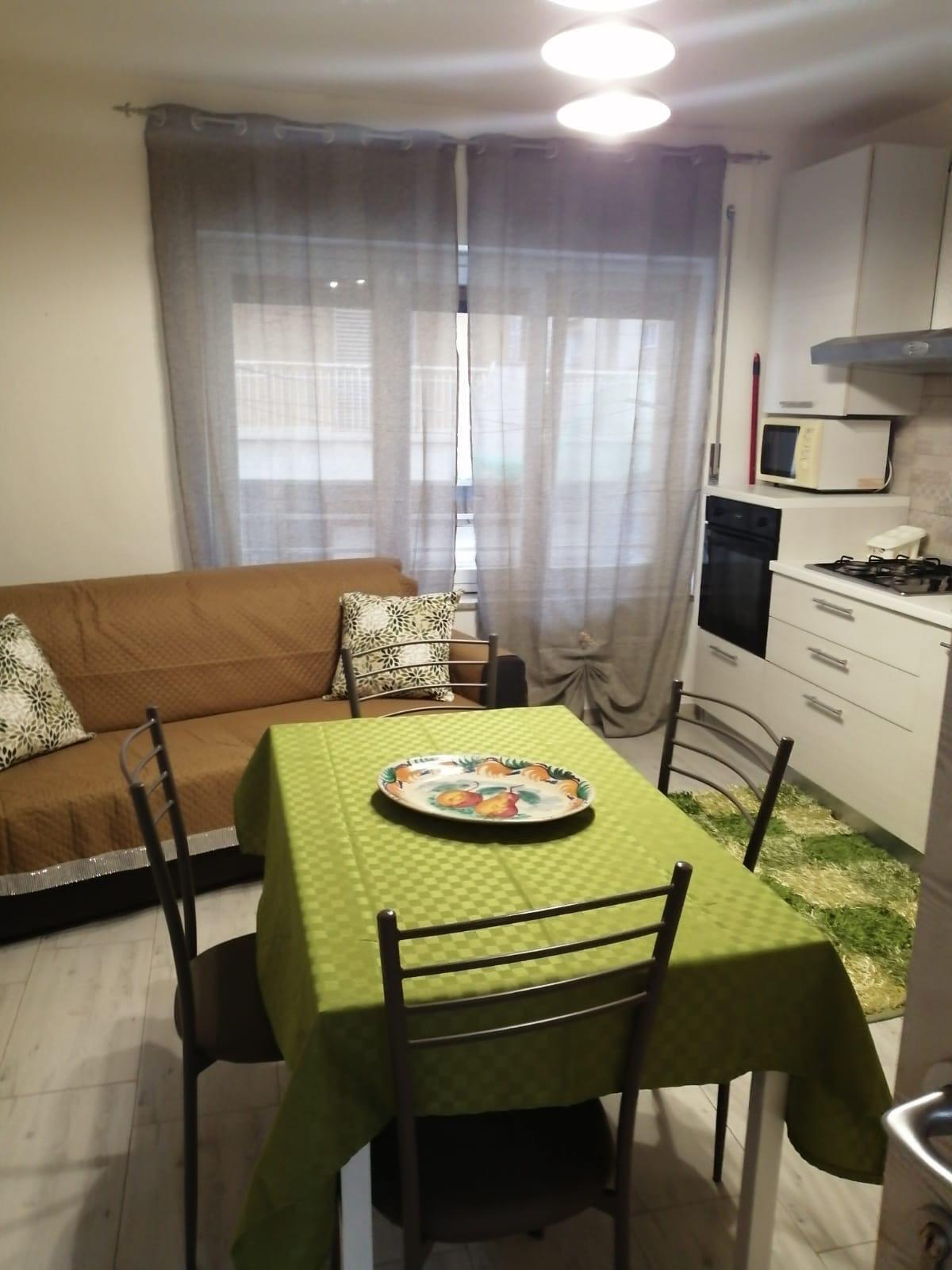Bilocale in affitto in via aristofane 8, Siracusa