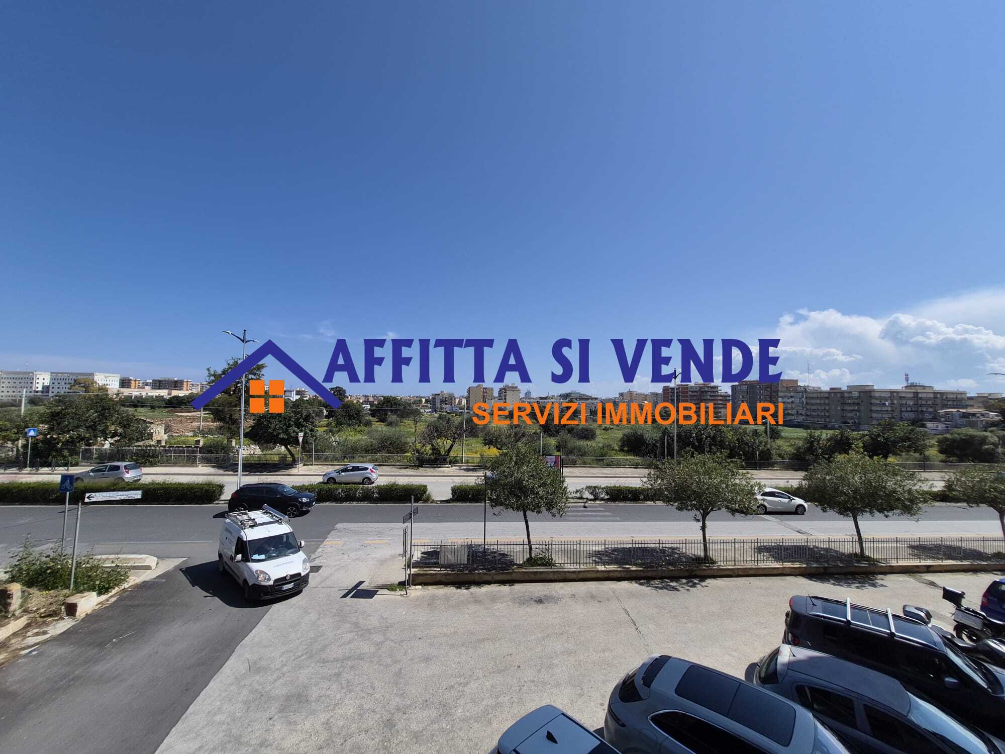 Appartamento con giardino in viale scala greca, Siracusa