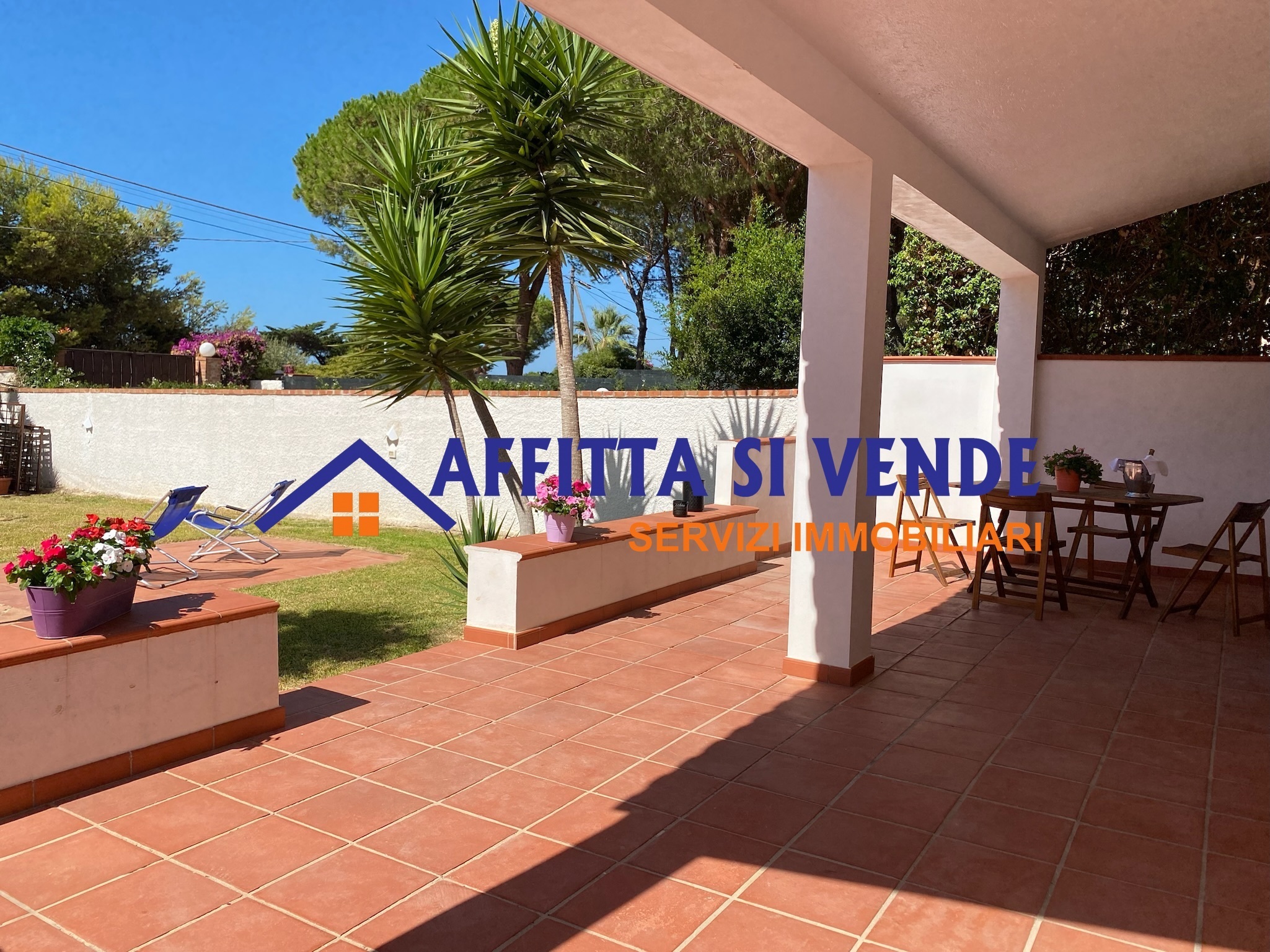 Casa indipendente con giardino in via degli zaffiri 109, Siracusa