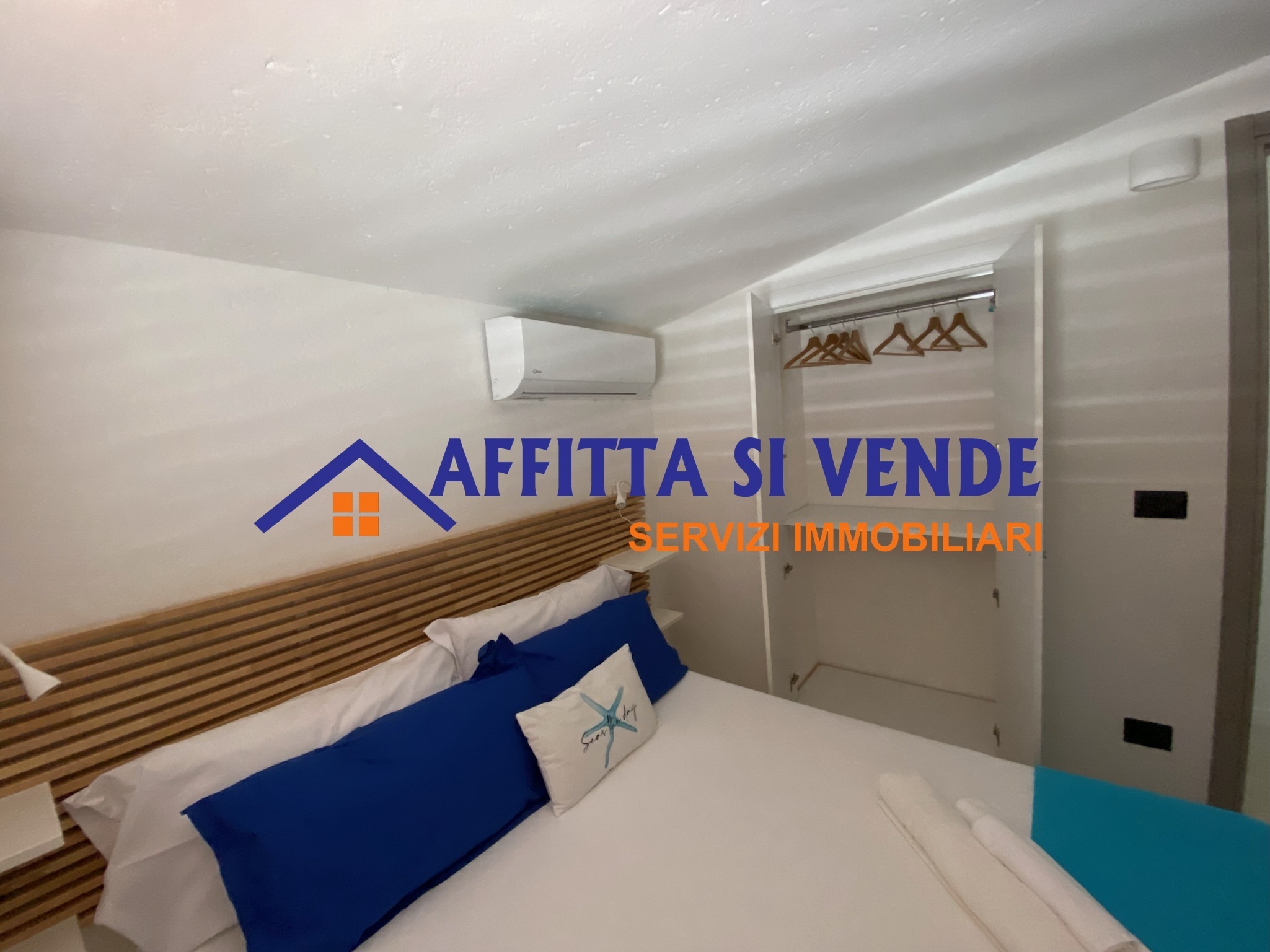 Casa indipendente con giardino in via degli zaffiri 109, Siracusa