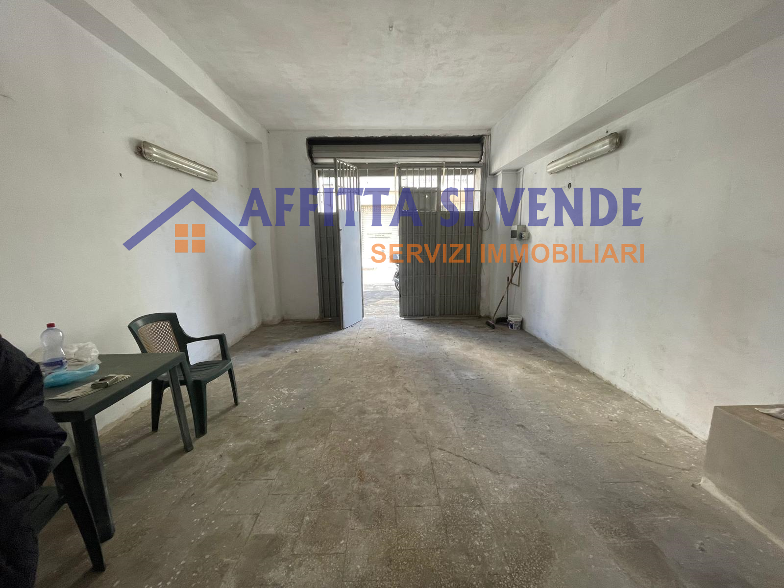 Box/Garage 45mq da ristrutturare in via francia 1, Siracusa