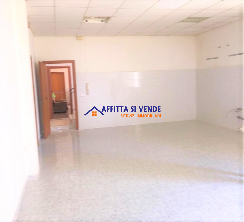 Magazzino in affitto in via udine, Siracusa