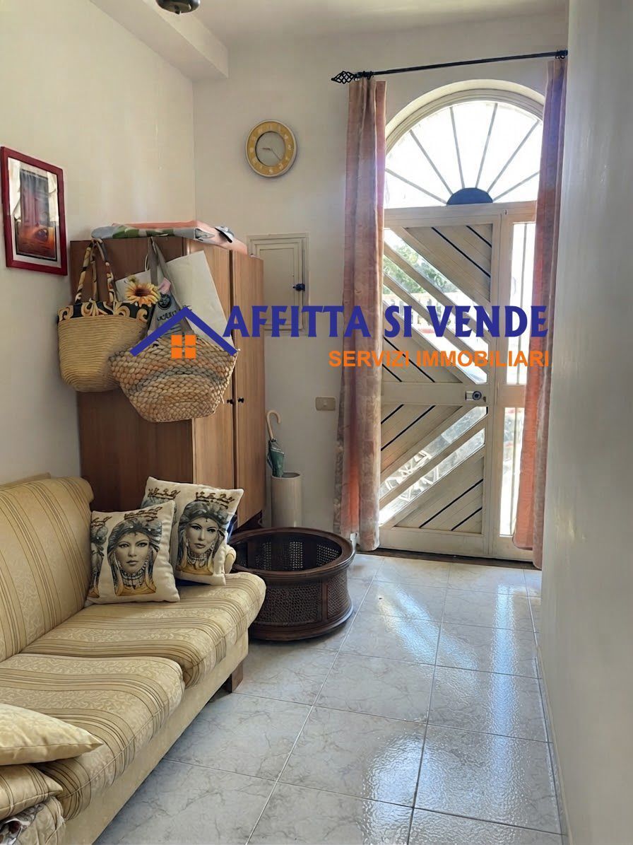 Casa indipendente vista mare in via europa, Portopalo di Capo Passero