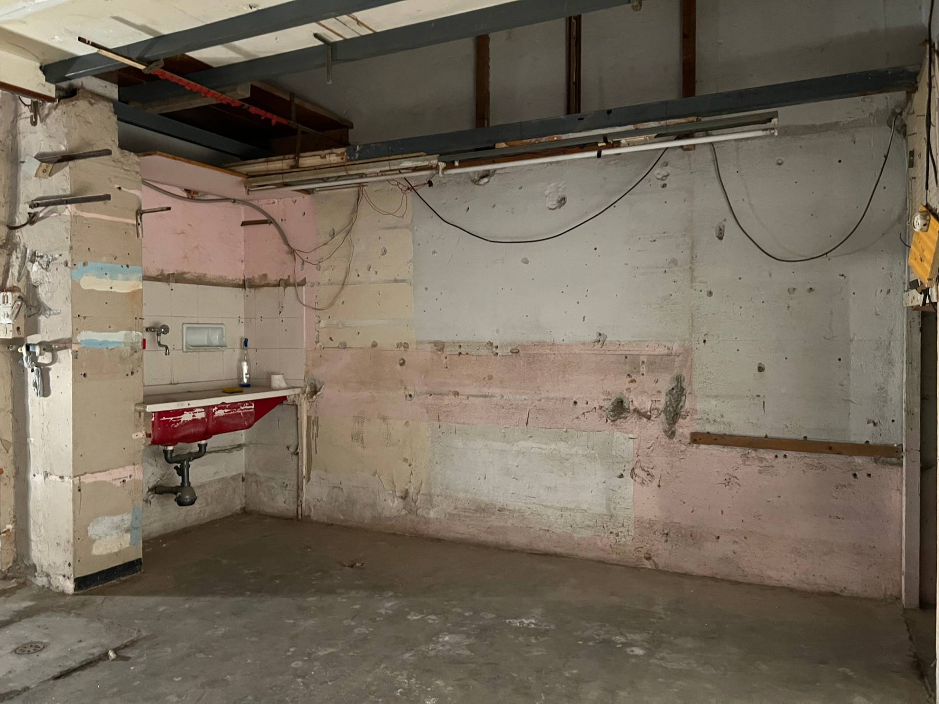 Box o garage in vendita a Savona, Lavagnola