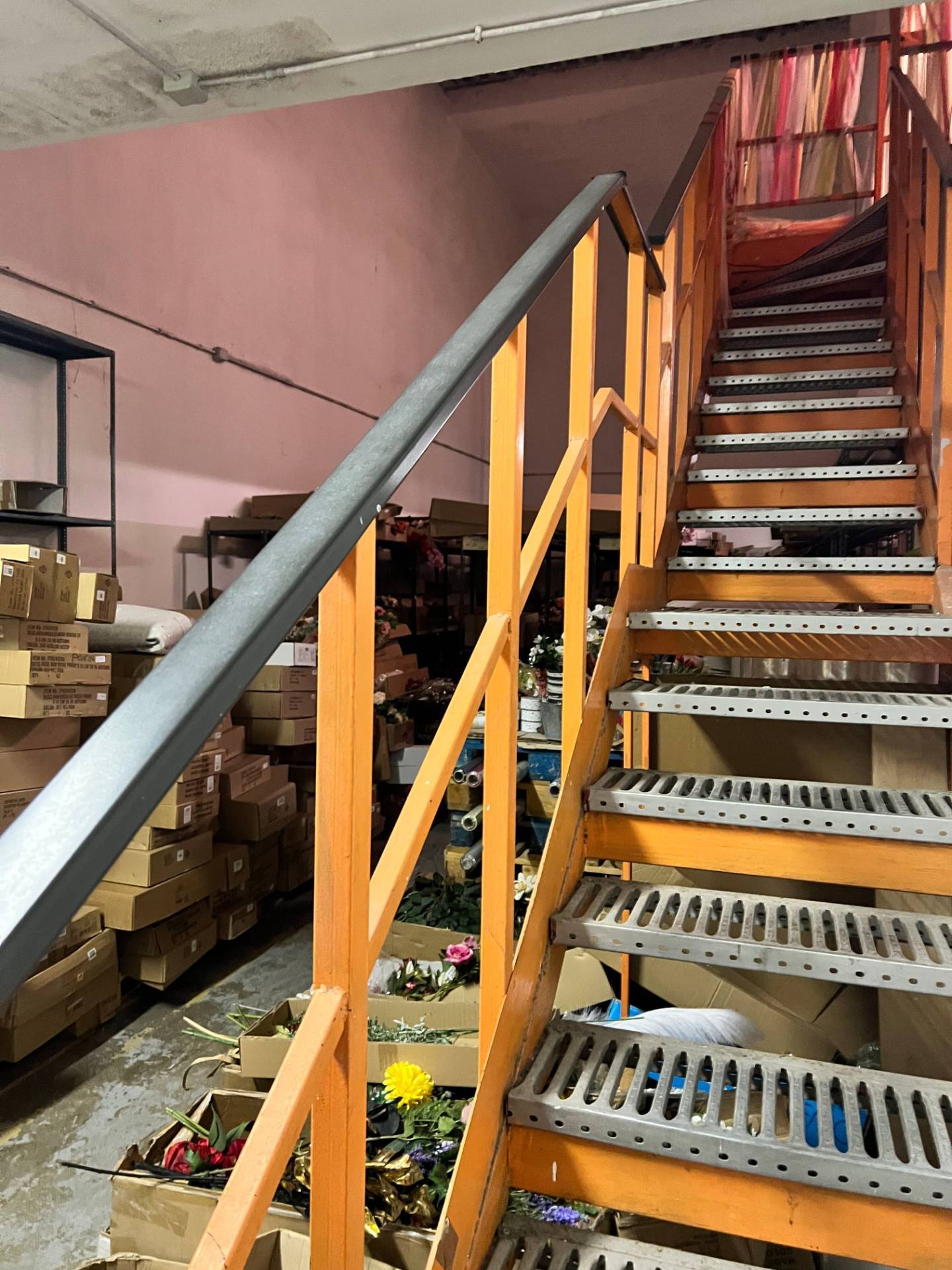 Magazzino in vendita a Savona, Villapiana