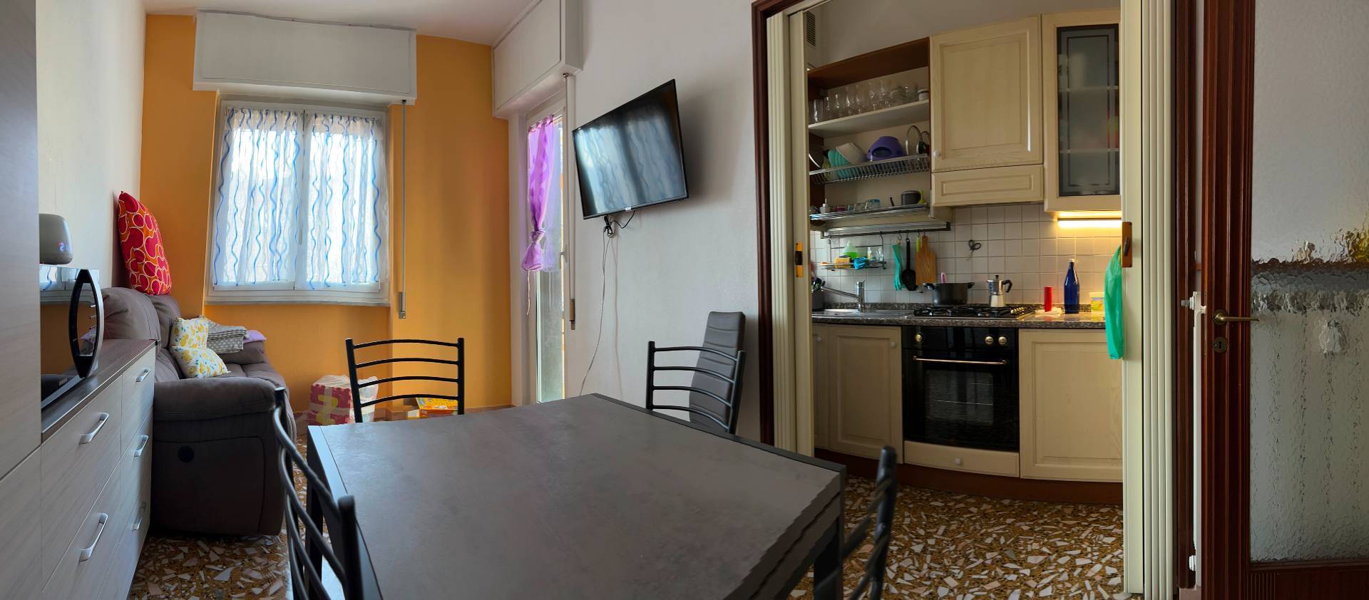 Appartamento in vendita a Savona, Via Mignone