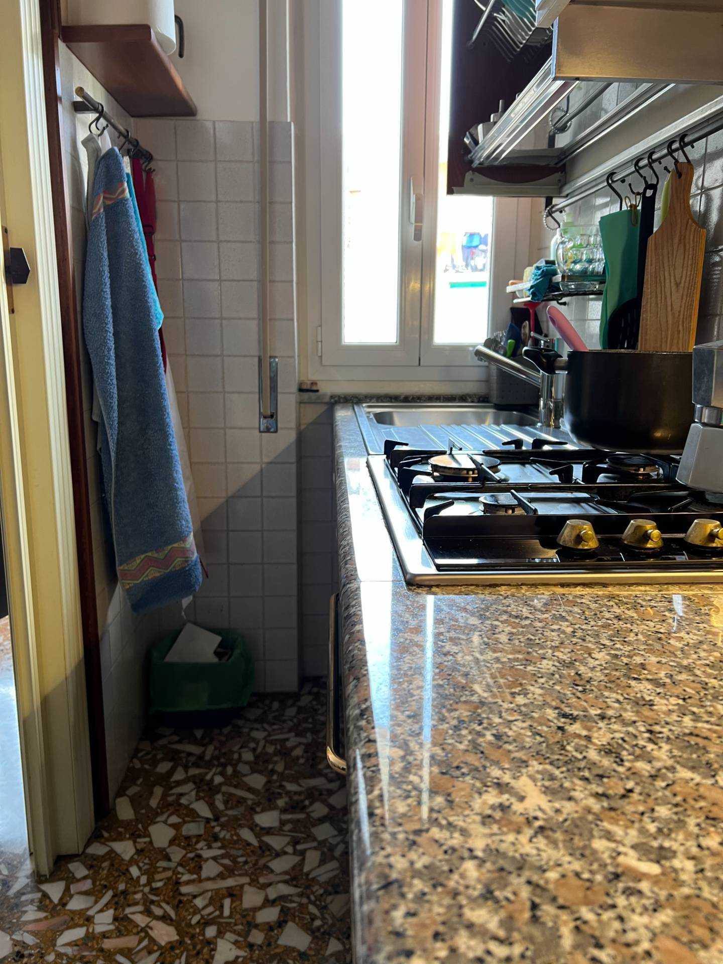 Appartamento in vendita a Savona, Via Mignone