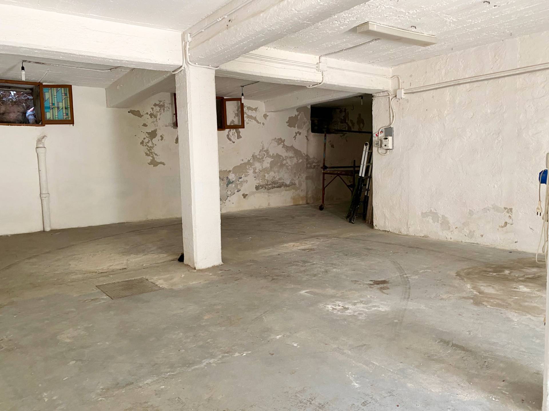 Magazzino in vendita a Savona, Villapiana