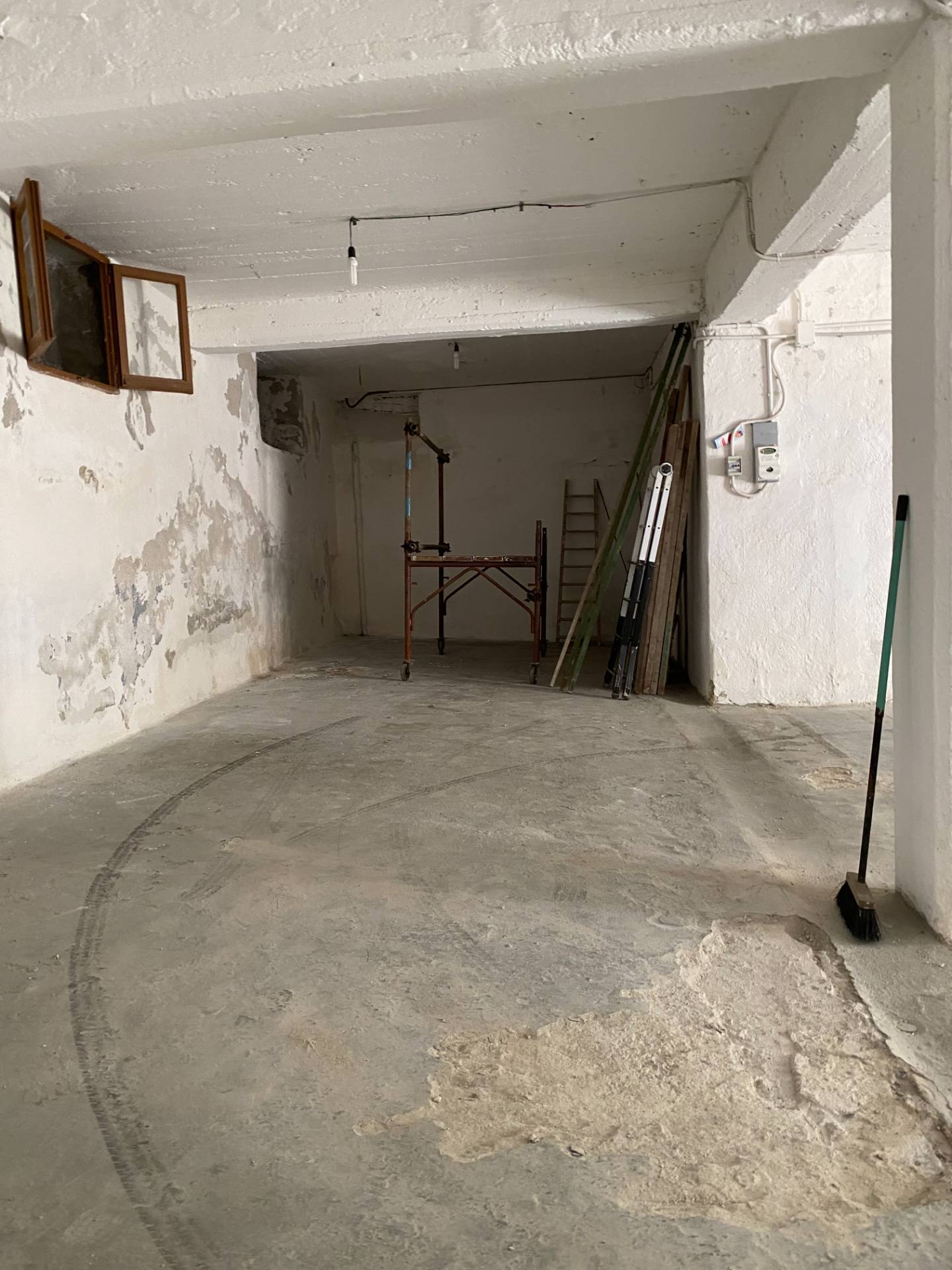 Magazzino in vendita a Savona, Villapiana