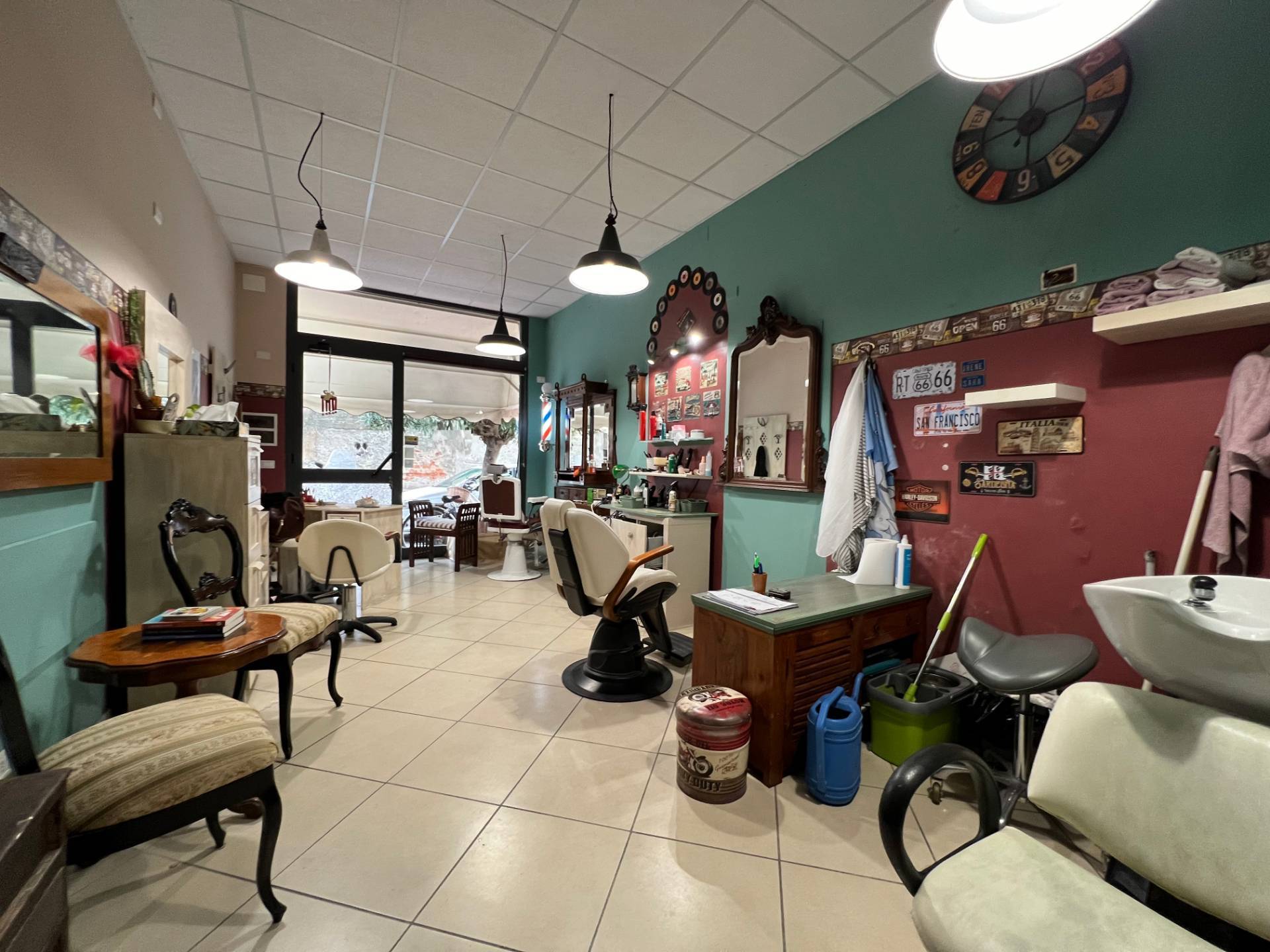 Attivit commerciale in vendita a Albisola Superiore