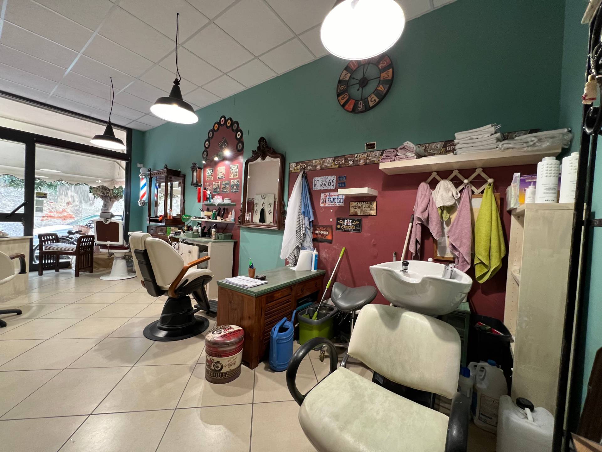 Attivit commerciale in vendita a Albisola Superiore