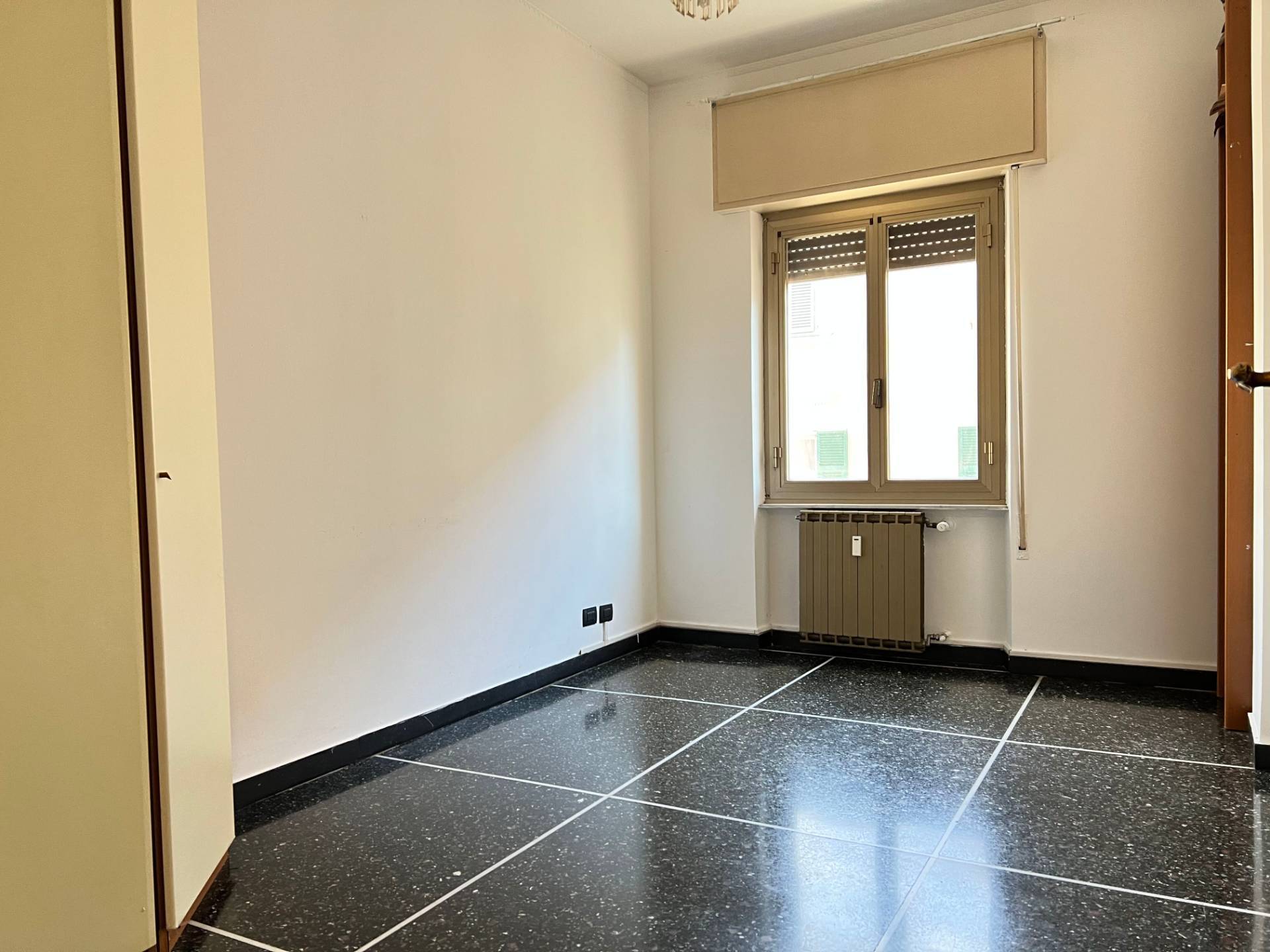 Appartamento in vendita a Savona, Lavagnola