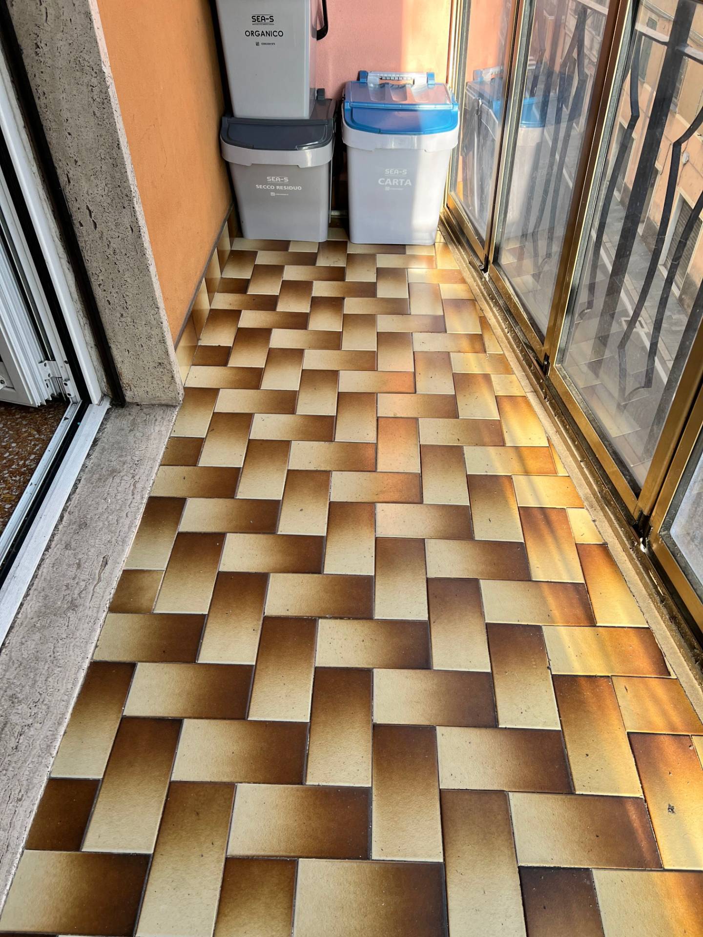 Appartamento in vendita a Savona, Lavagnola