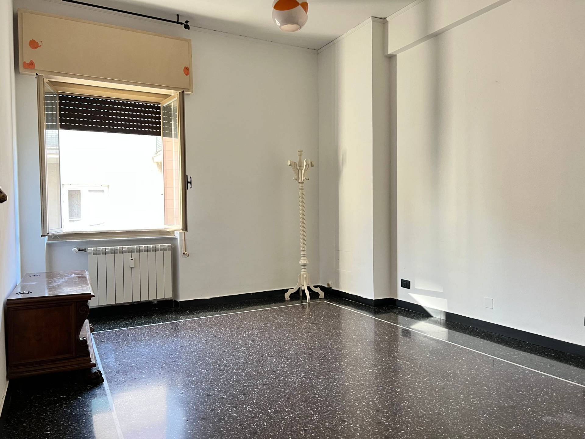 Appartamento in vendita a Savona, Lavagnola