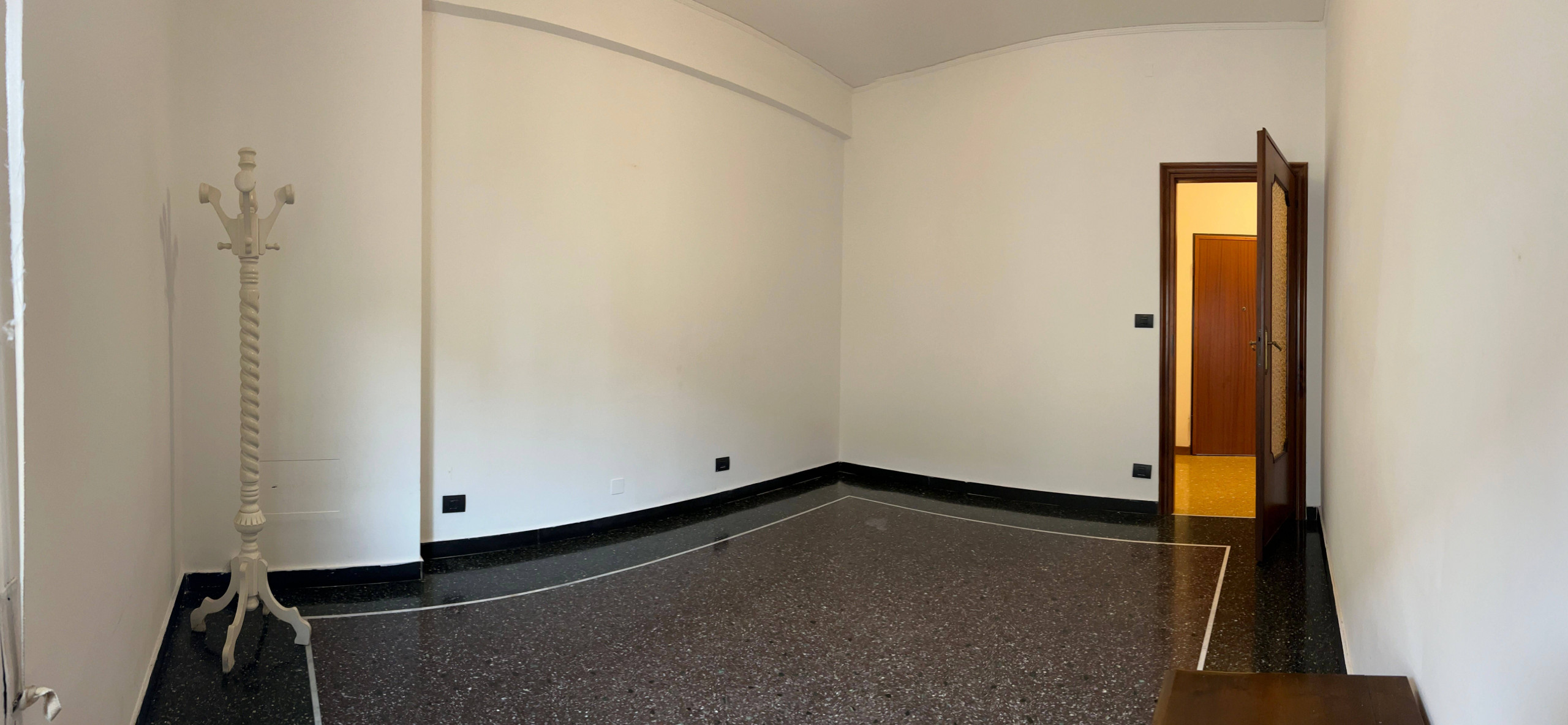 Appartamento in vendita a Savona, Lavagnola