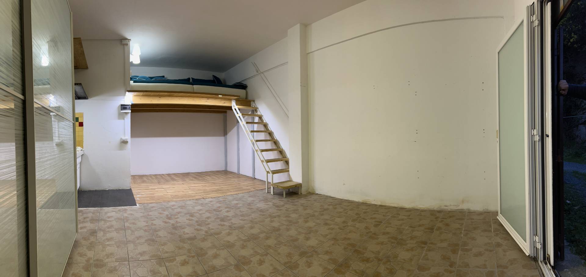 Box o garage in vendita a Savona, Valloria