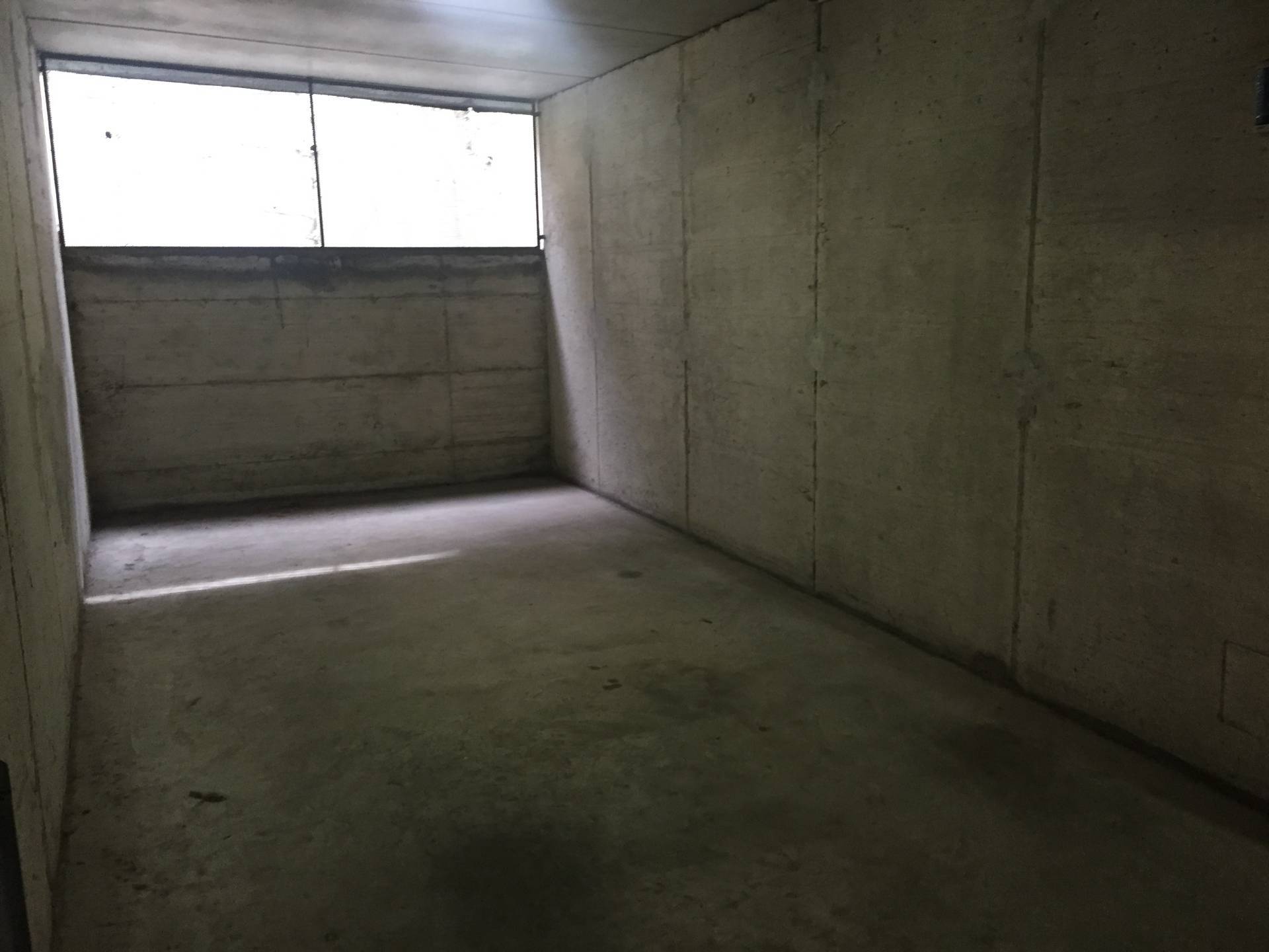 Box in vendita a Savona, Oltreletimbro