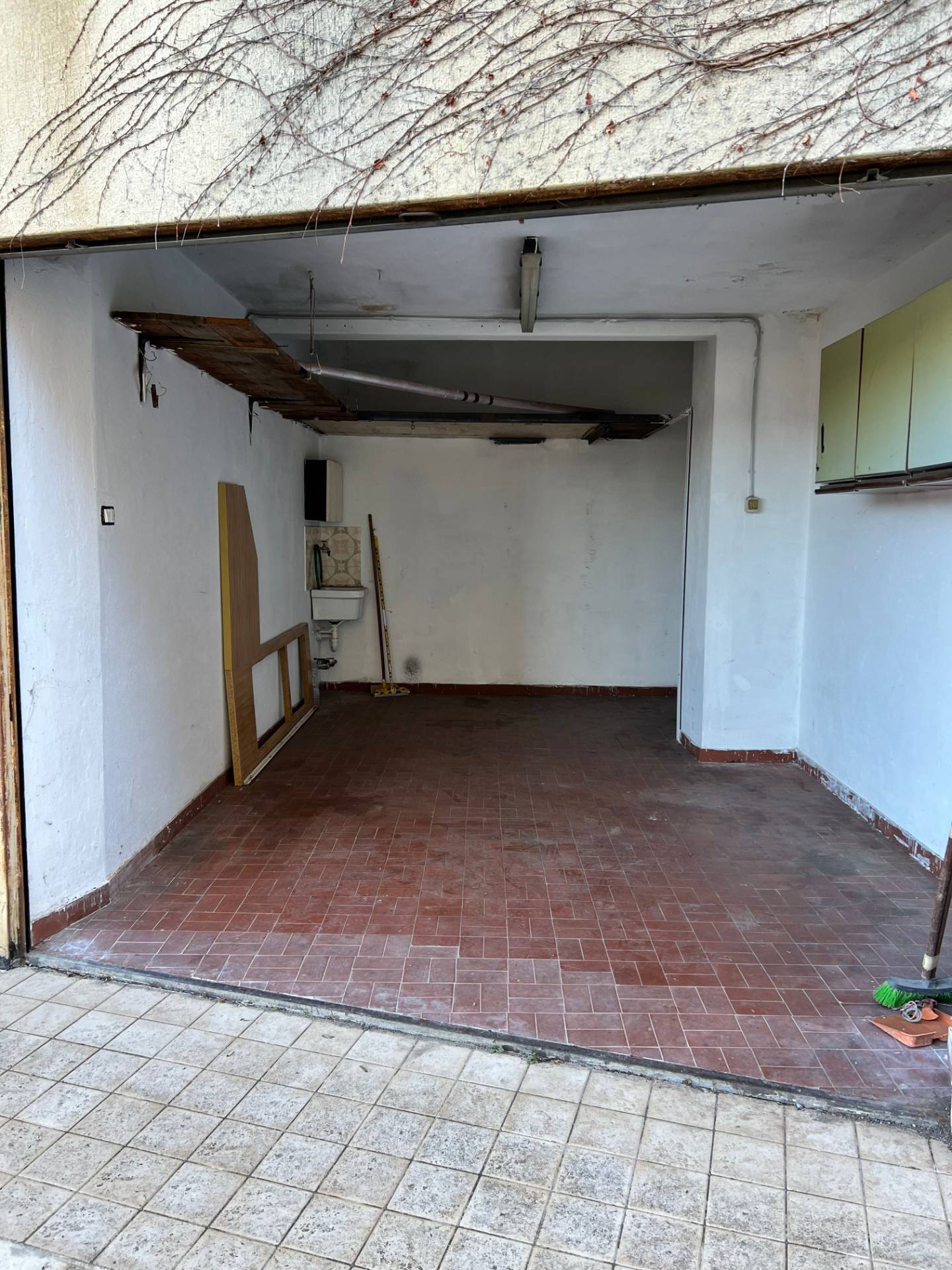 Box o garage in vendita a Savona, La Rusca