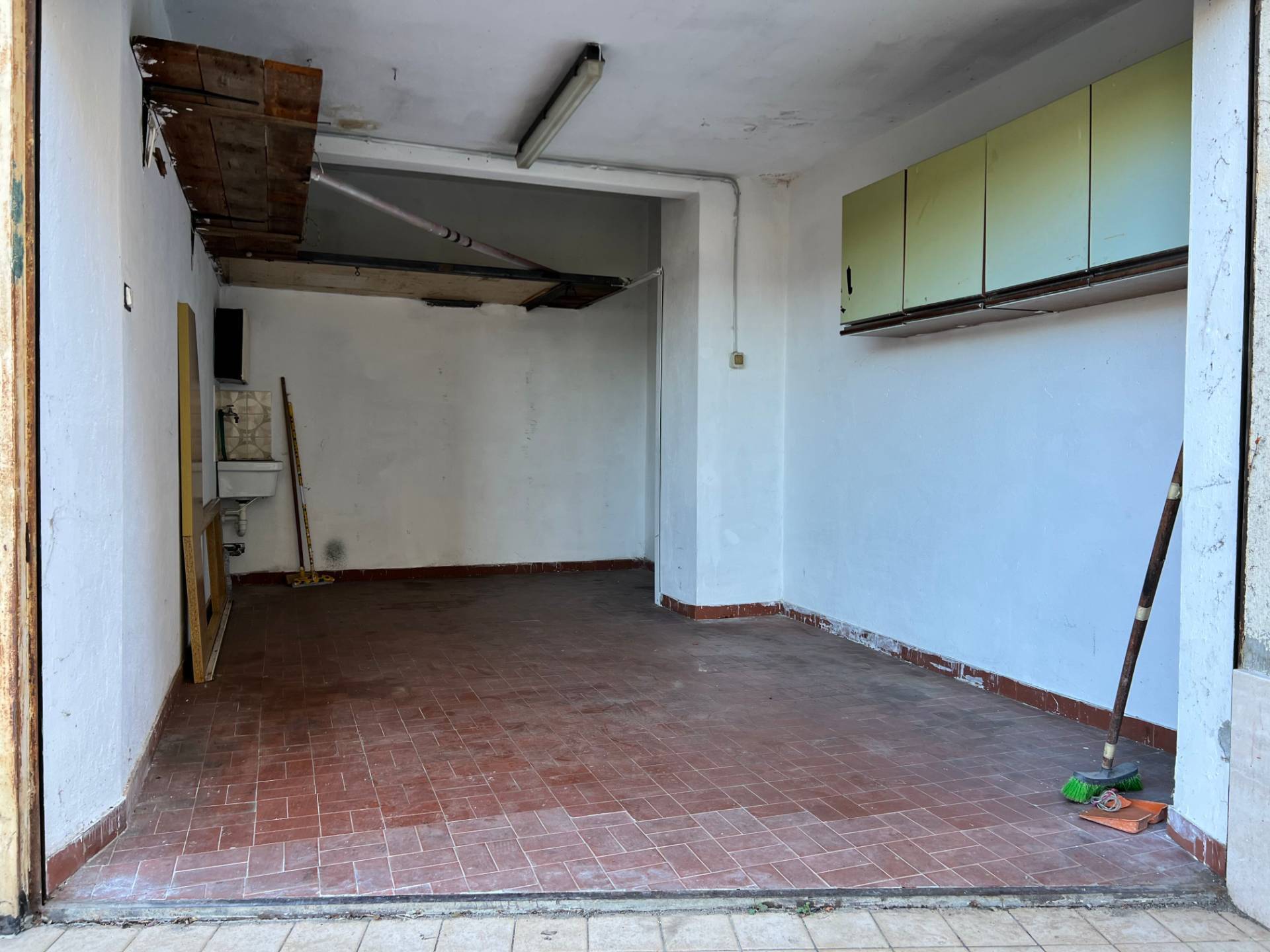 Box o garage in vendita a Savona, La Rusca