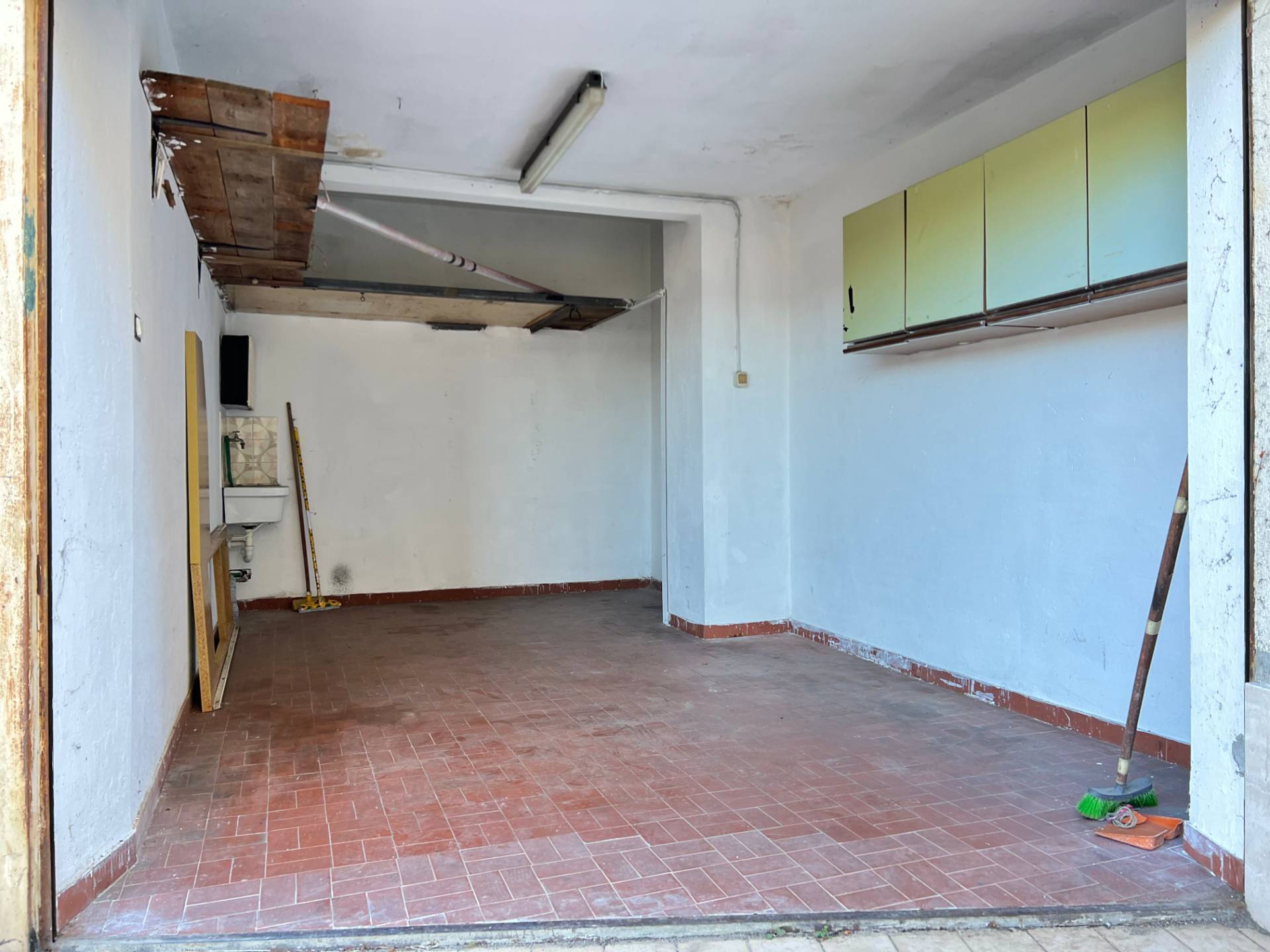 Box o garage in vendita a Savona, La Rusca