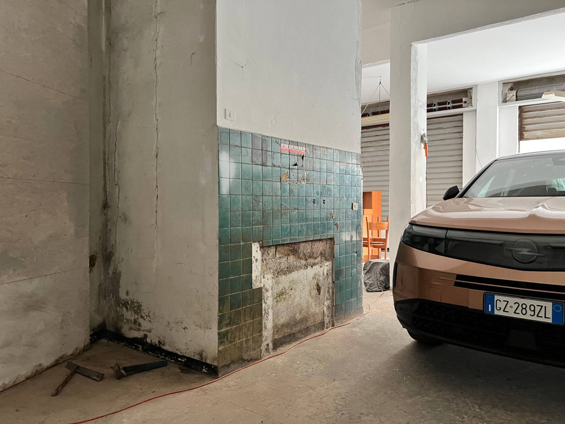 Box o garage in vendita a Savona, Santa Rita