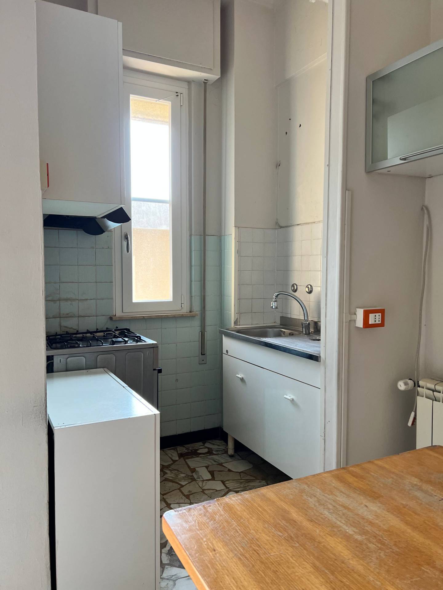 Appartamento in vendita a Savona, Lavagnola