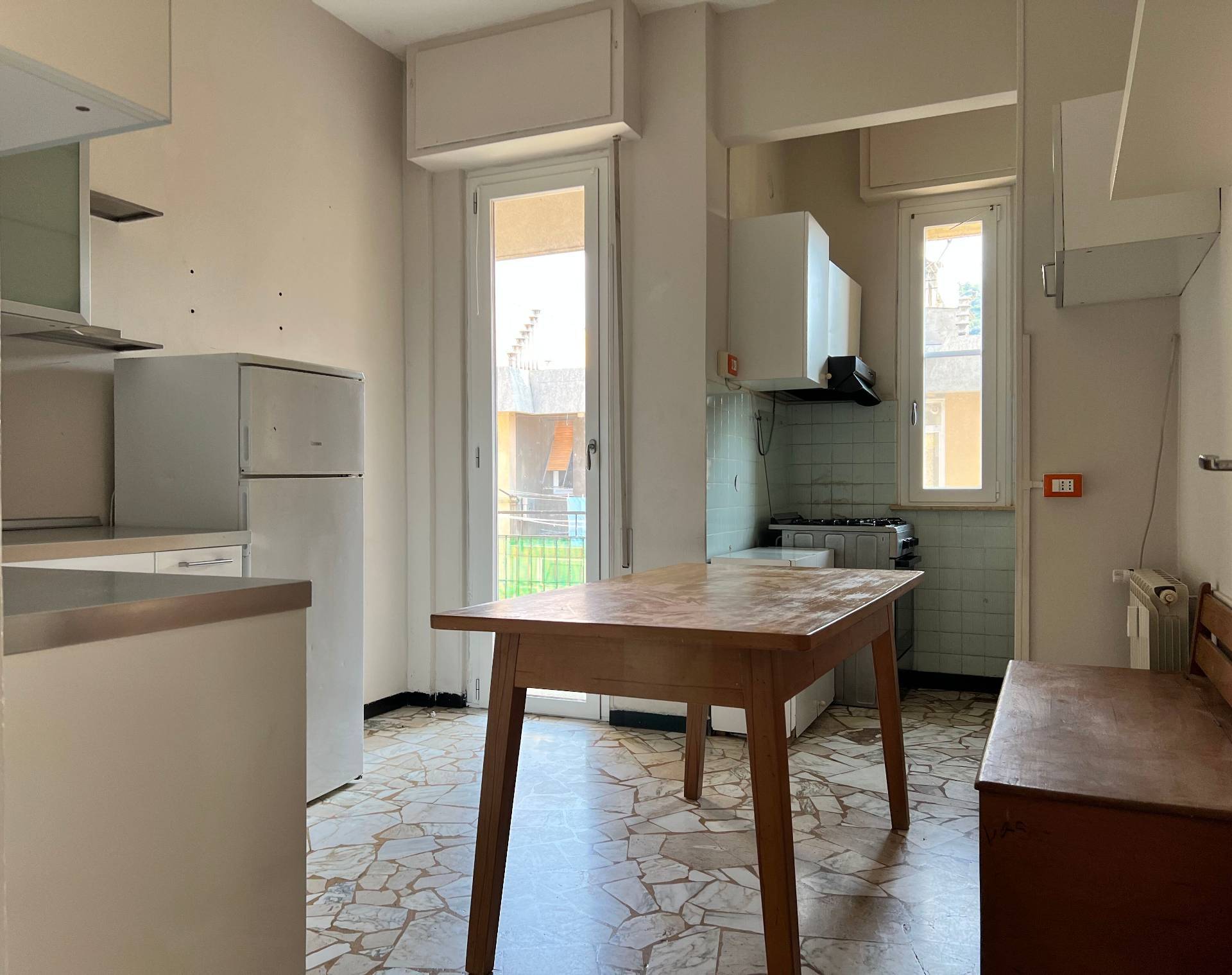 Appartamento in vendita a Savona, Lavagnola