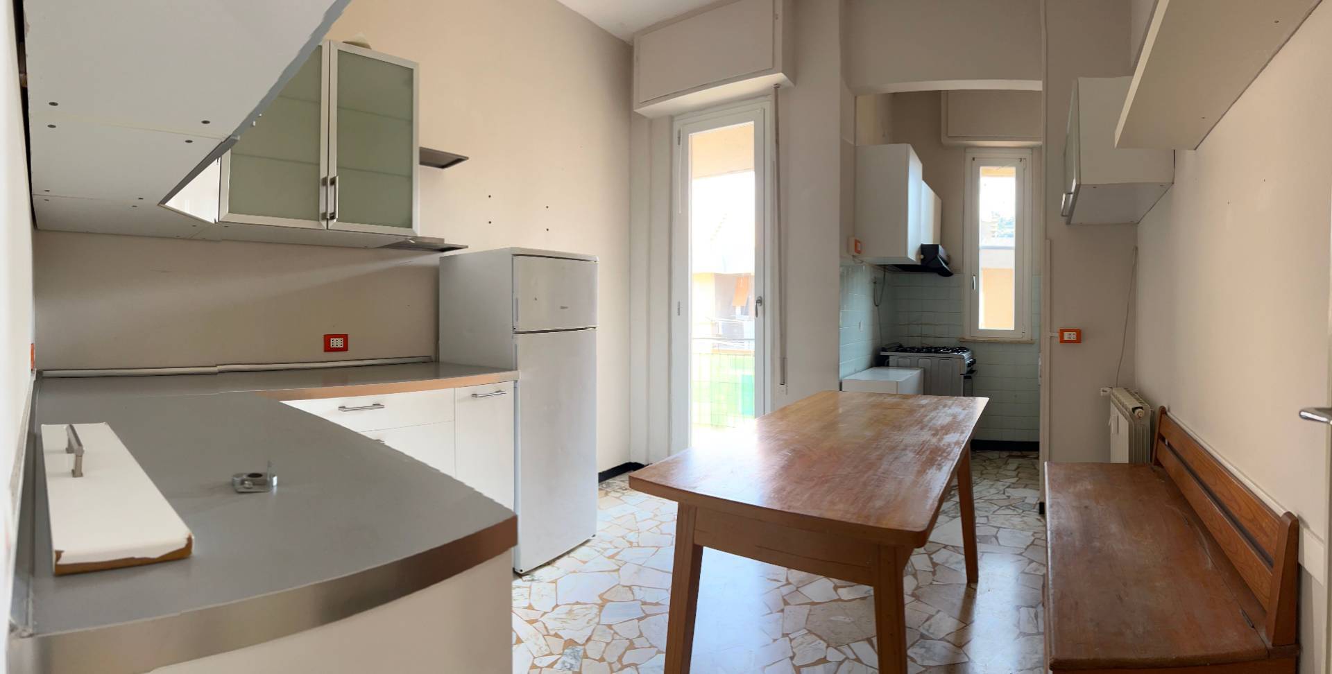 Appartamento in vendita a Savona, Lavagnola