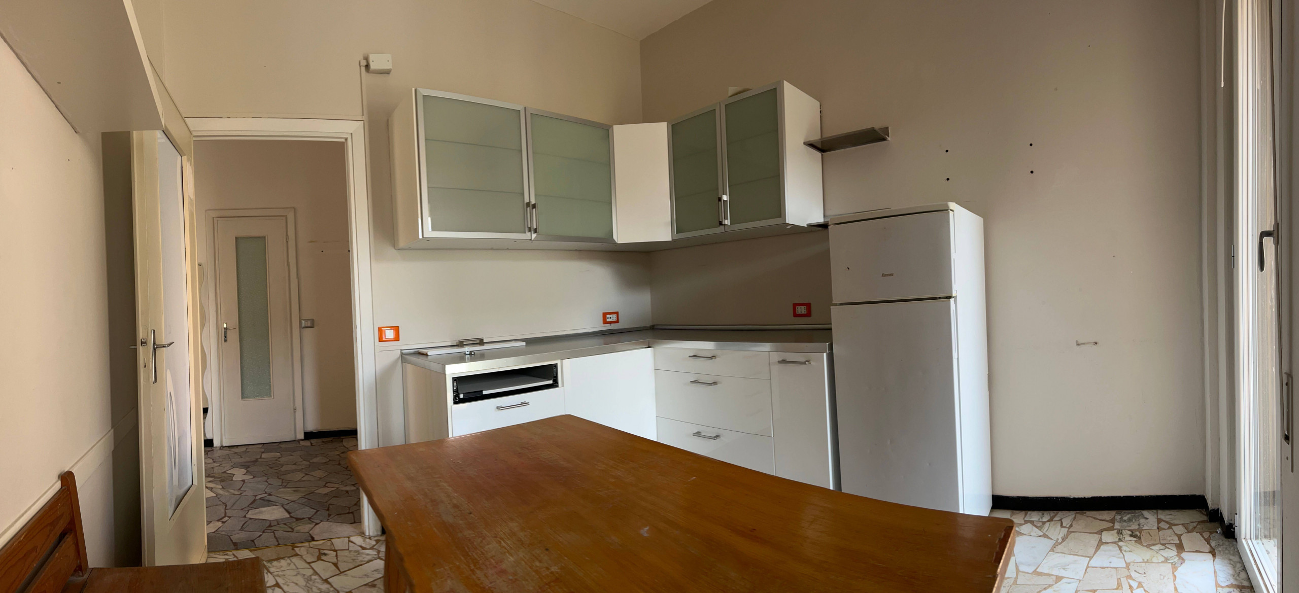 Appartamento in vendita a Savona, Lavagnola