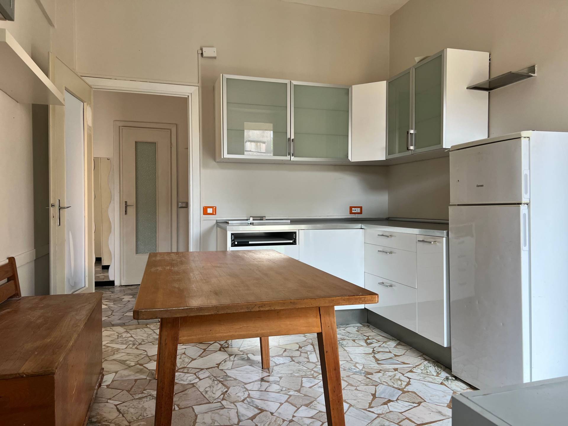 Appartamento in vendita a Savona, Lavagnola