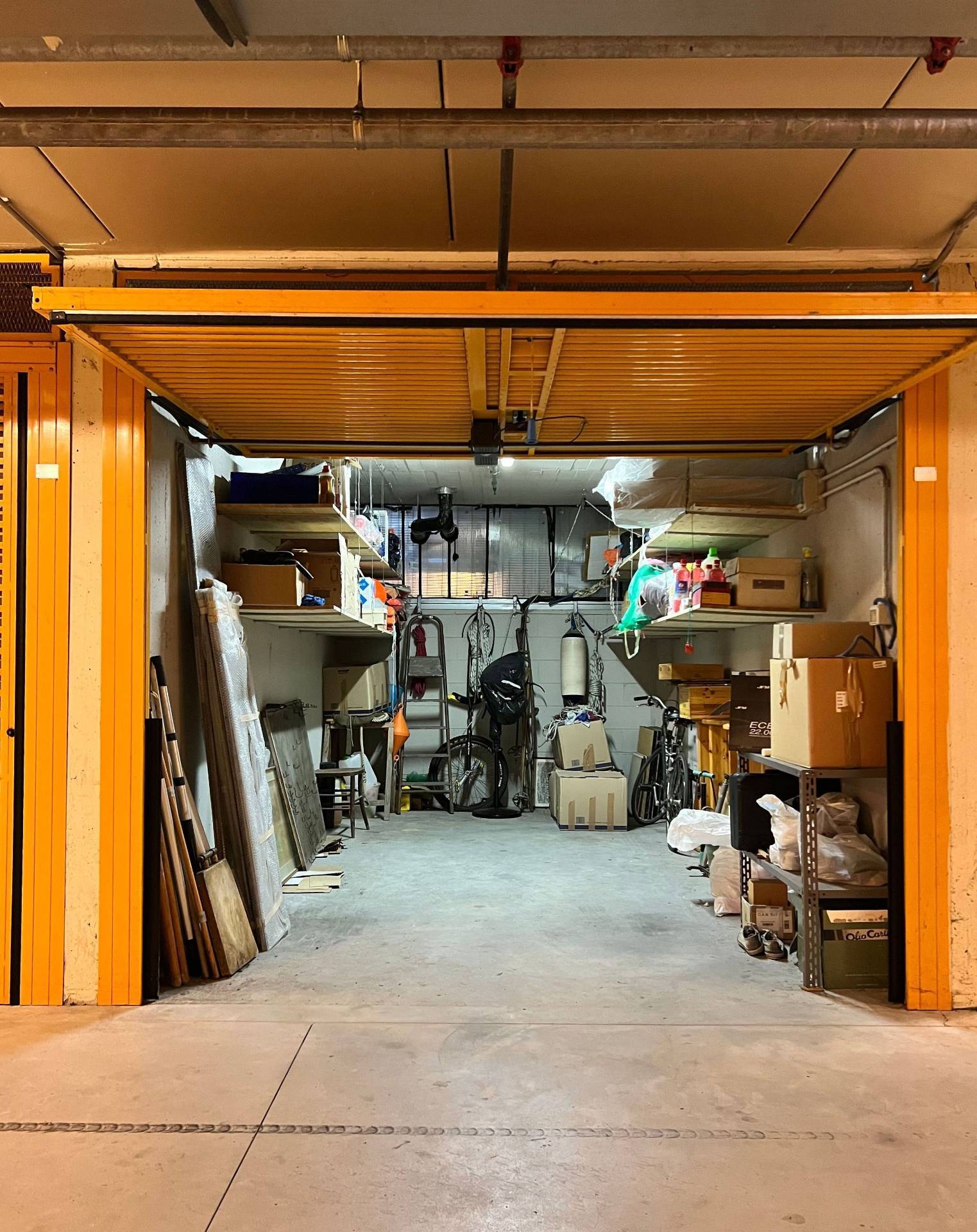 Box o garage in vendita a Savona, Centro