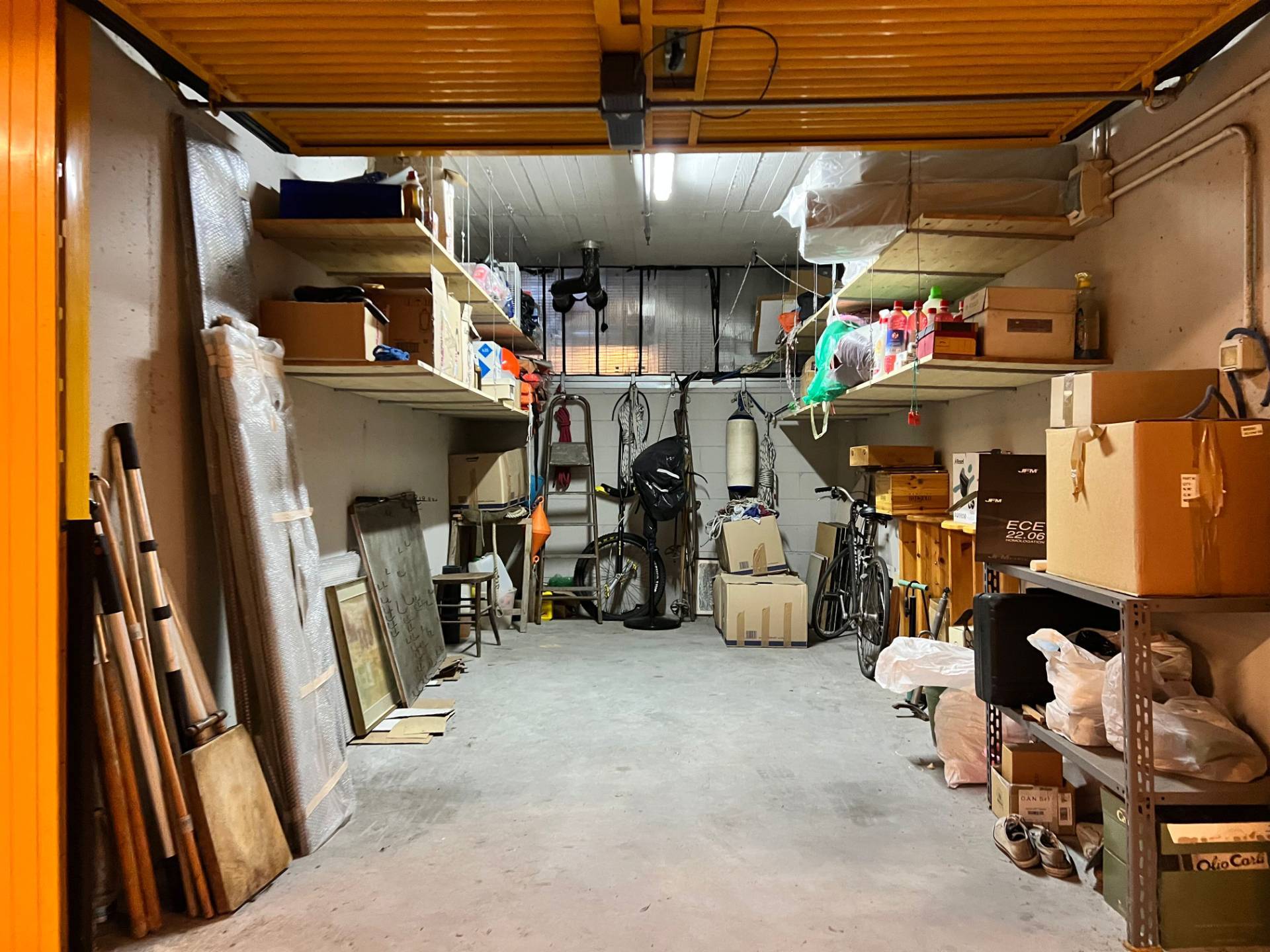 Box o garage in vendita a Savona, Centro