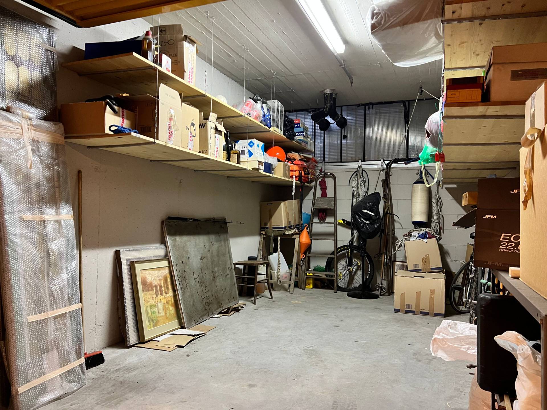 Box o garage in vendita a Savona, Centro
