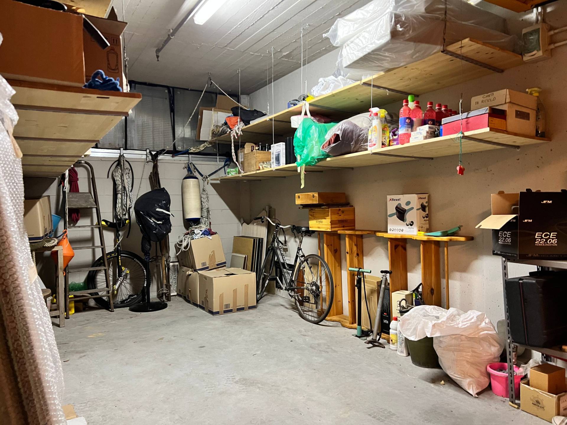 Box o garage in vendita a Savona, Centro