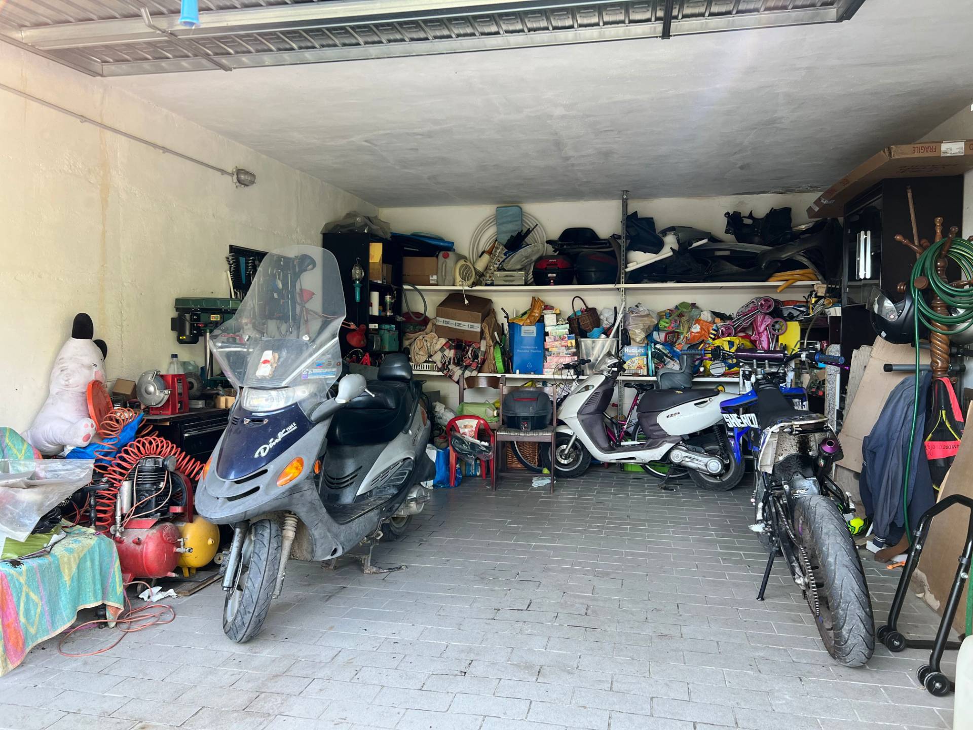 Garage / posto auto in vendita a Savona, Lavagnola